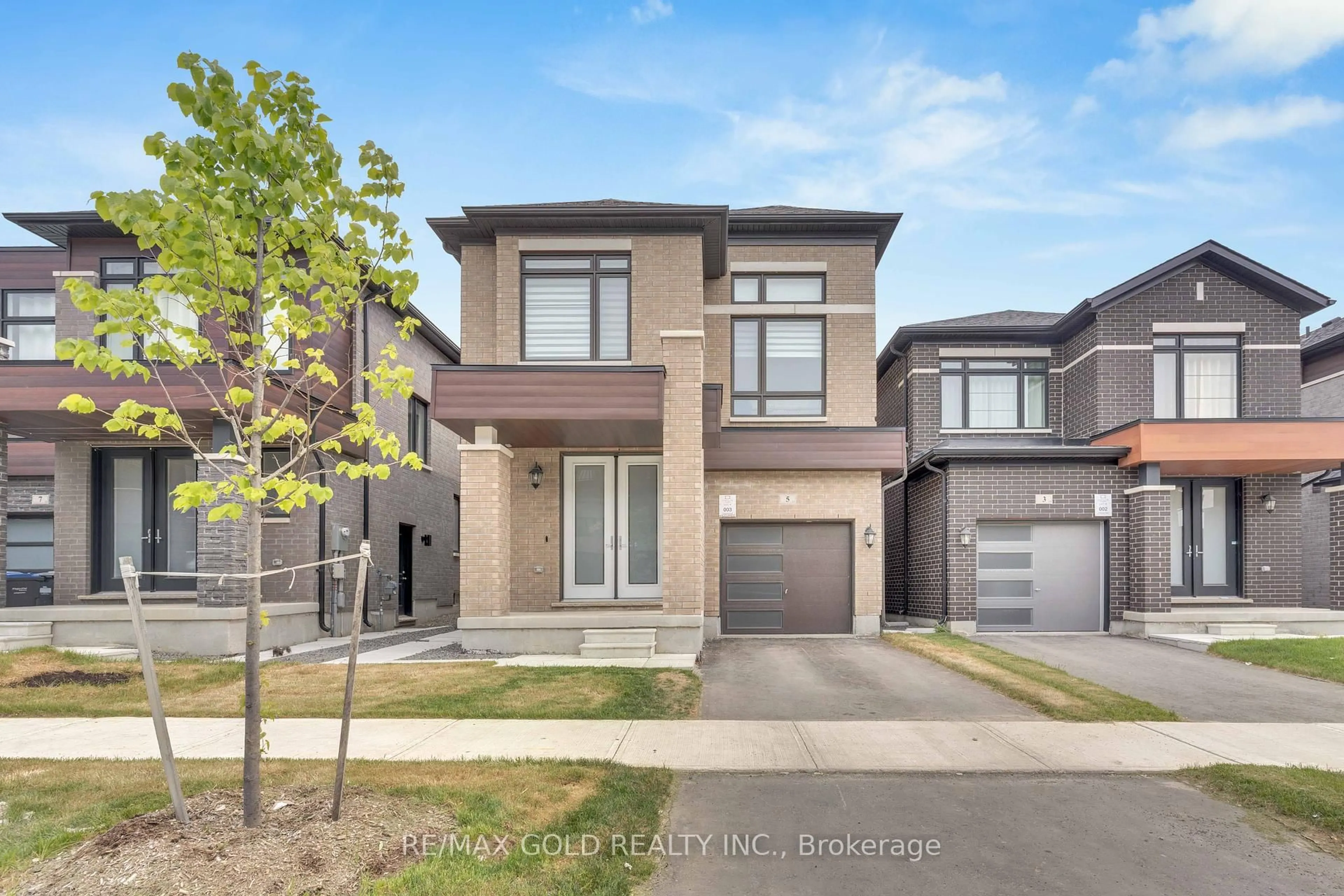 Home with brick exterior material, street for 5 Haydrop Rd, Brampton Ontario L6P 4P3