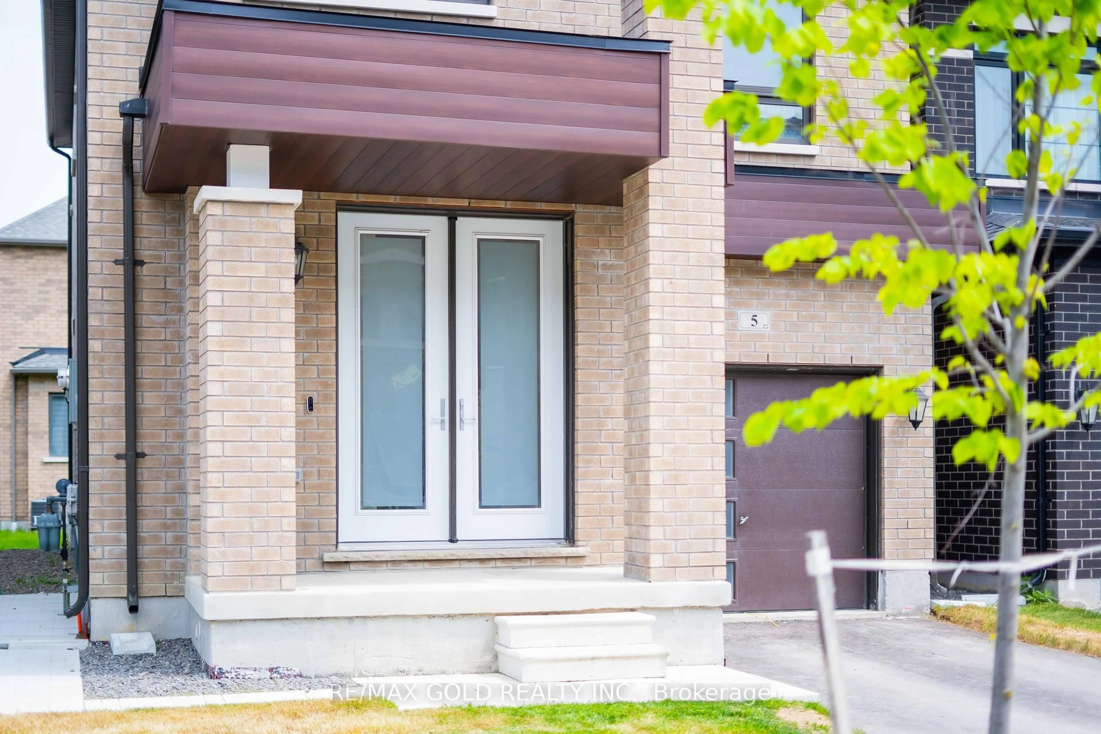 Home with brick exterior material, street for 5 Haydrop Rd, Brampton Ontario L6P 4P3