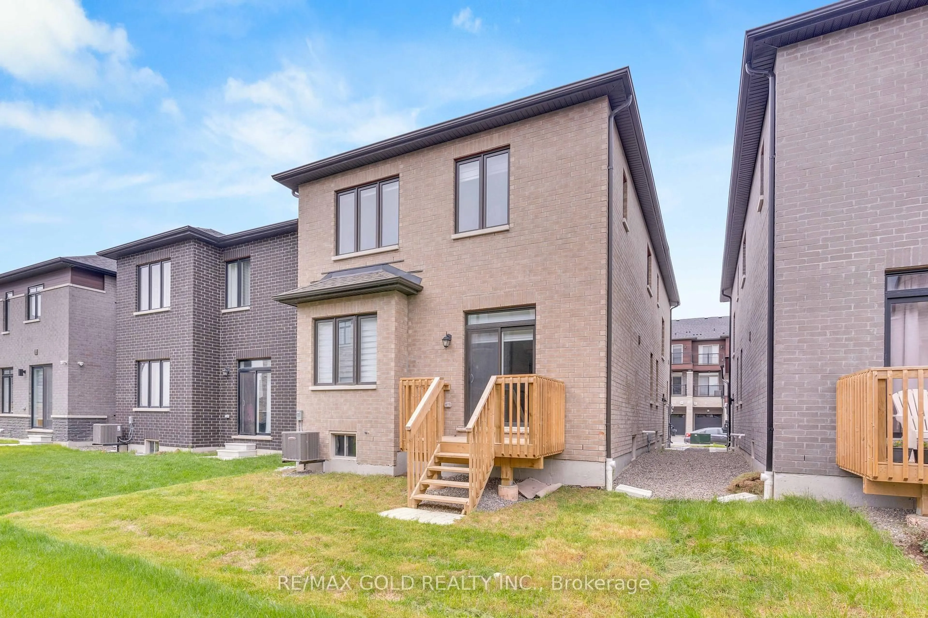 Home with brick exterior material, street for 5 Haydrop Rd, Brampton Ontario L6P 4P3