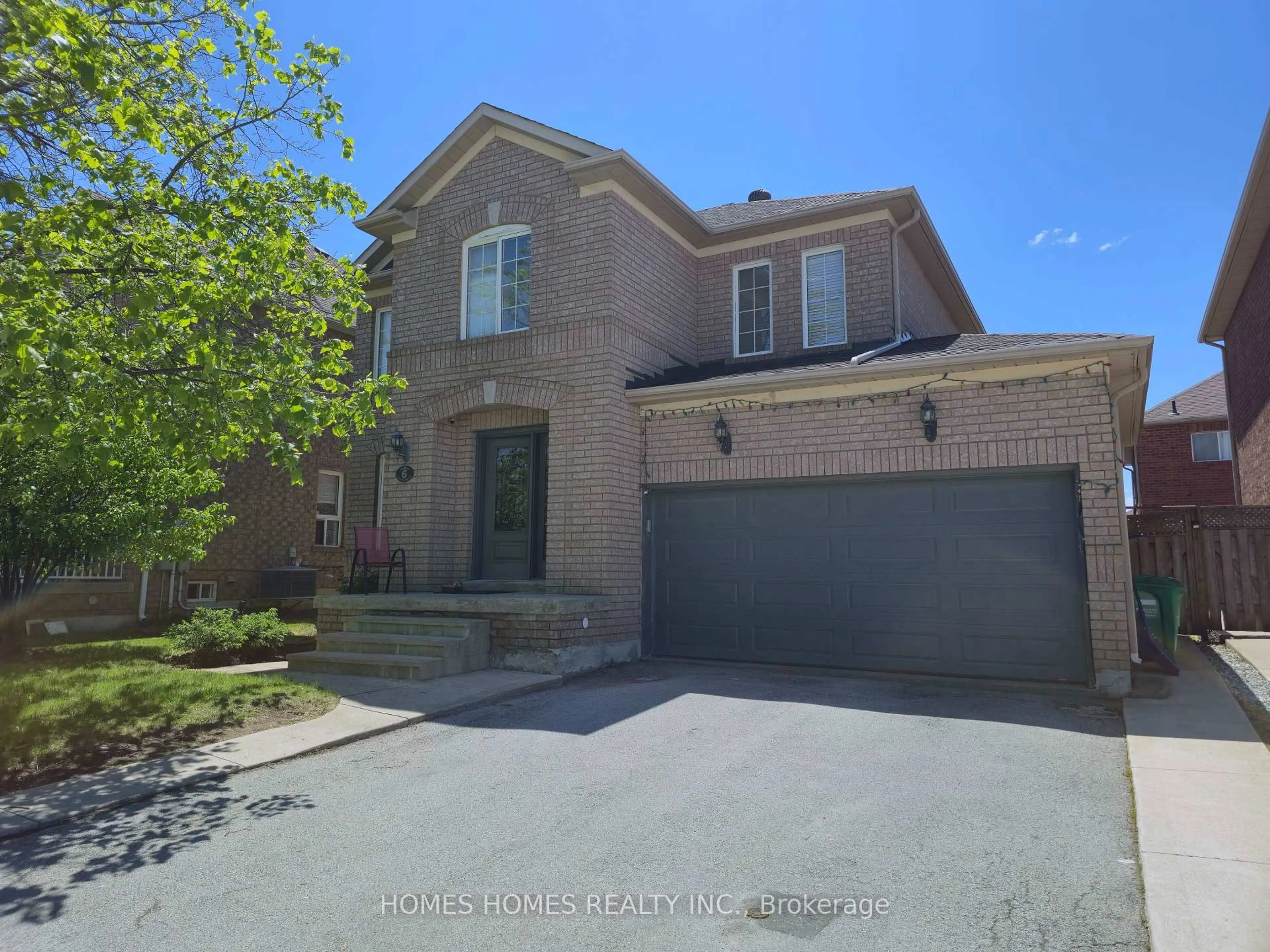 A pic from outside/outdoor area/front of a property/back of a property/a pic from drone, street for 6 Grasshopper Way, Brampton Ontario L6R 2E4