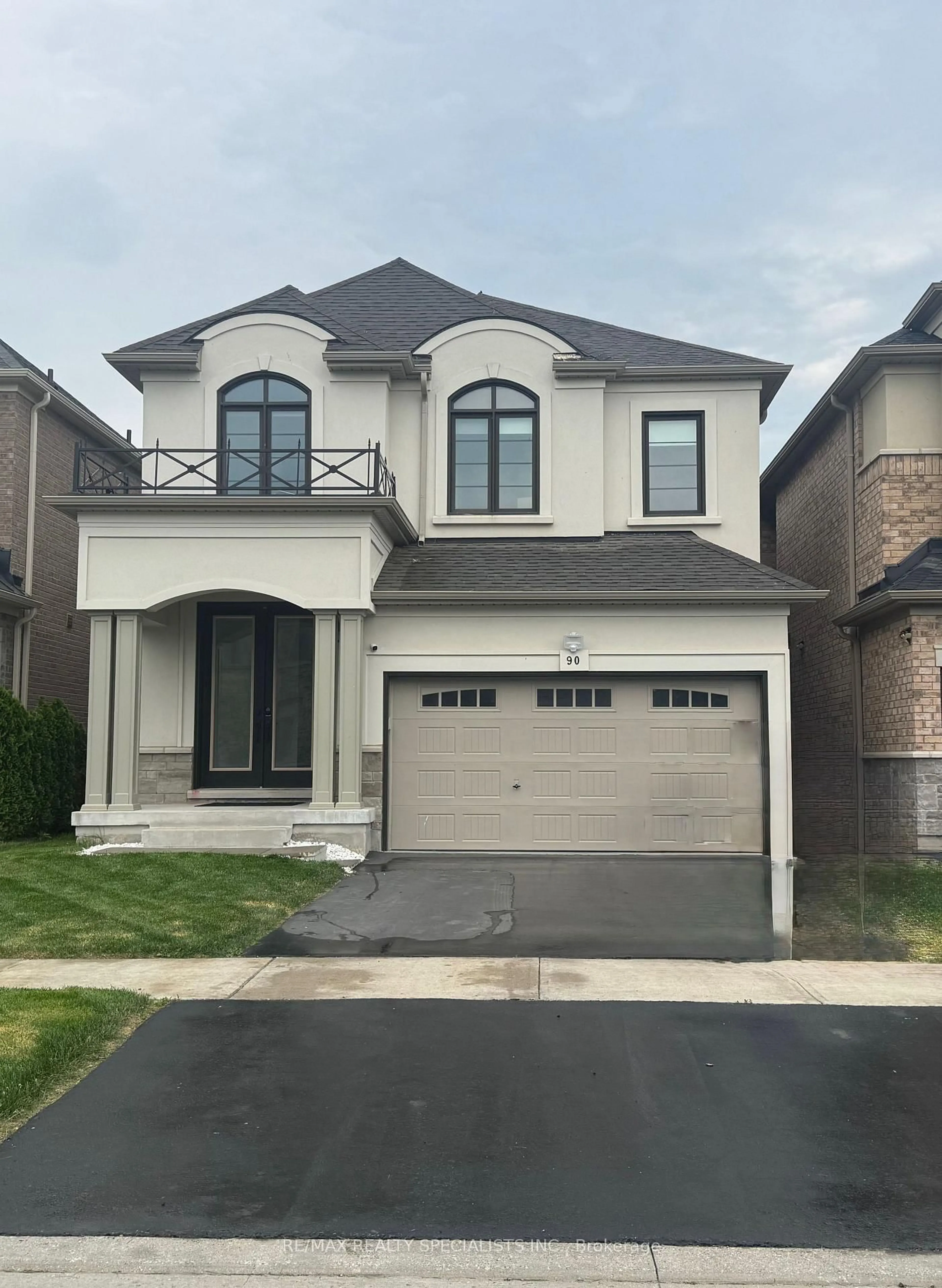 Home with brick exterior material, street for 90 Brushwood Dr, Brampton Ontario L6Y 6H3