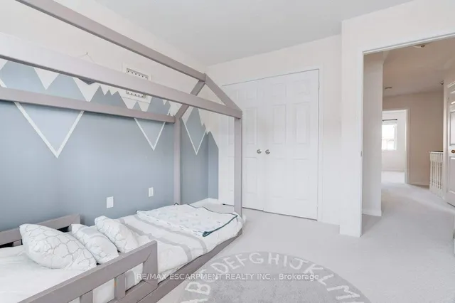 Additional property image - 5090 Fairview St Unit 40