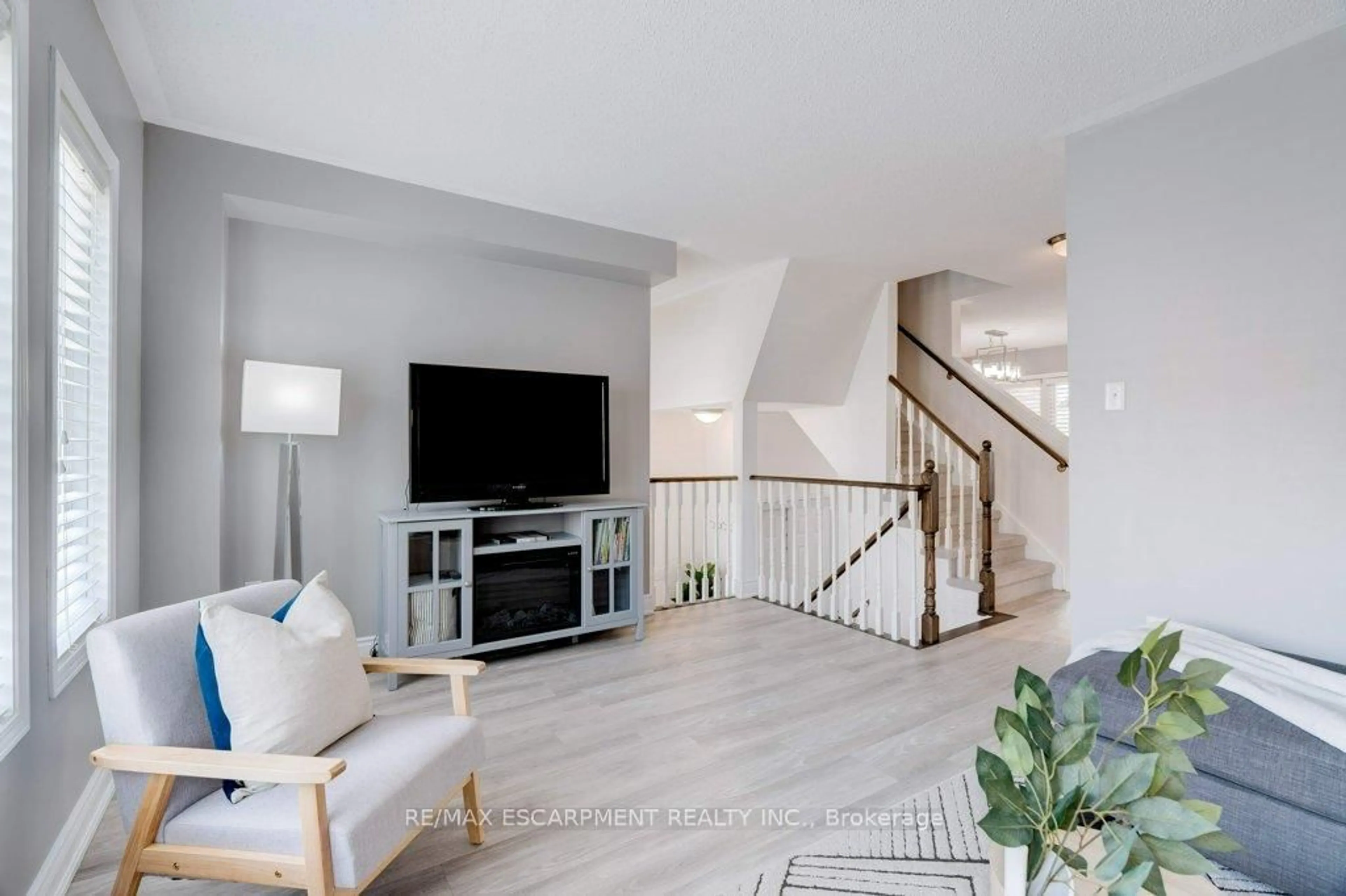 Unknown for 5090 Fairview St #40, Burlington Ontario L7L 7H5