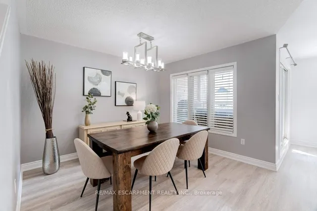 Additional property image - 5090 Fairview St Unit 40