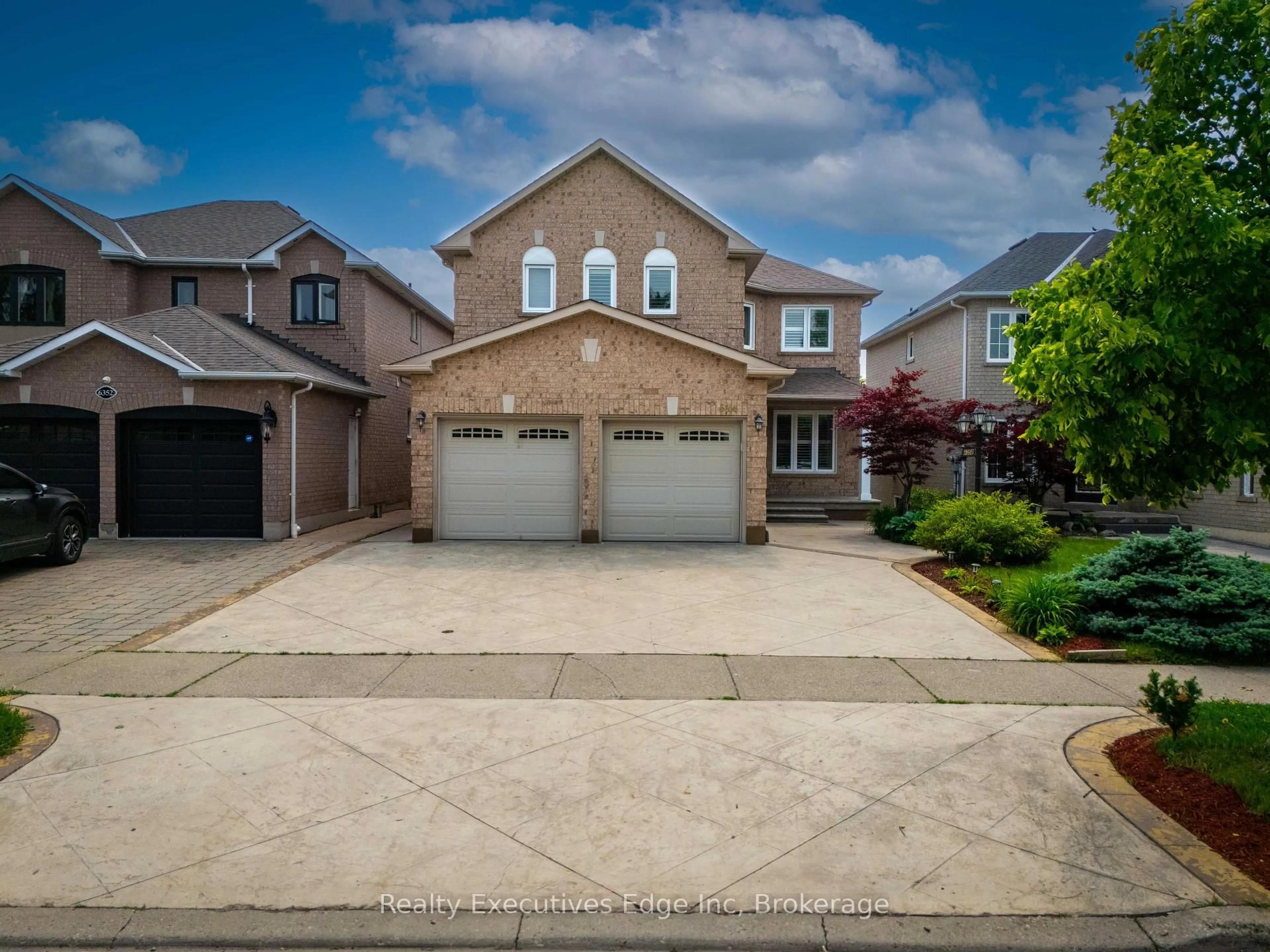 Unknown for 6356 Newcombe Dr, Mississauga Ontario L5V 2G5