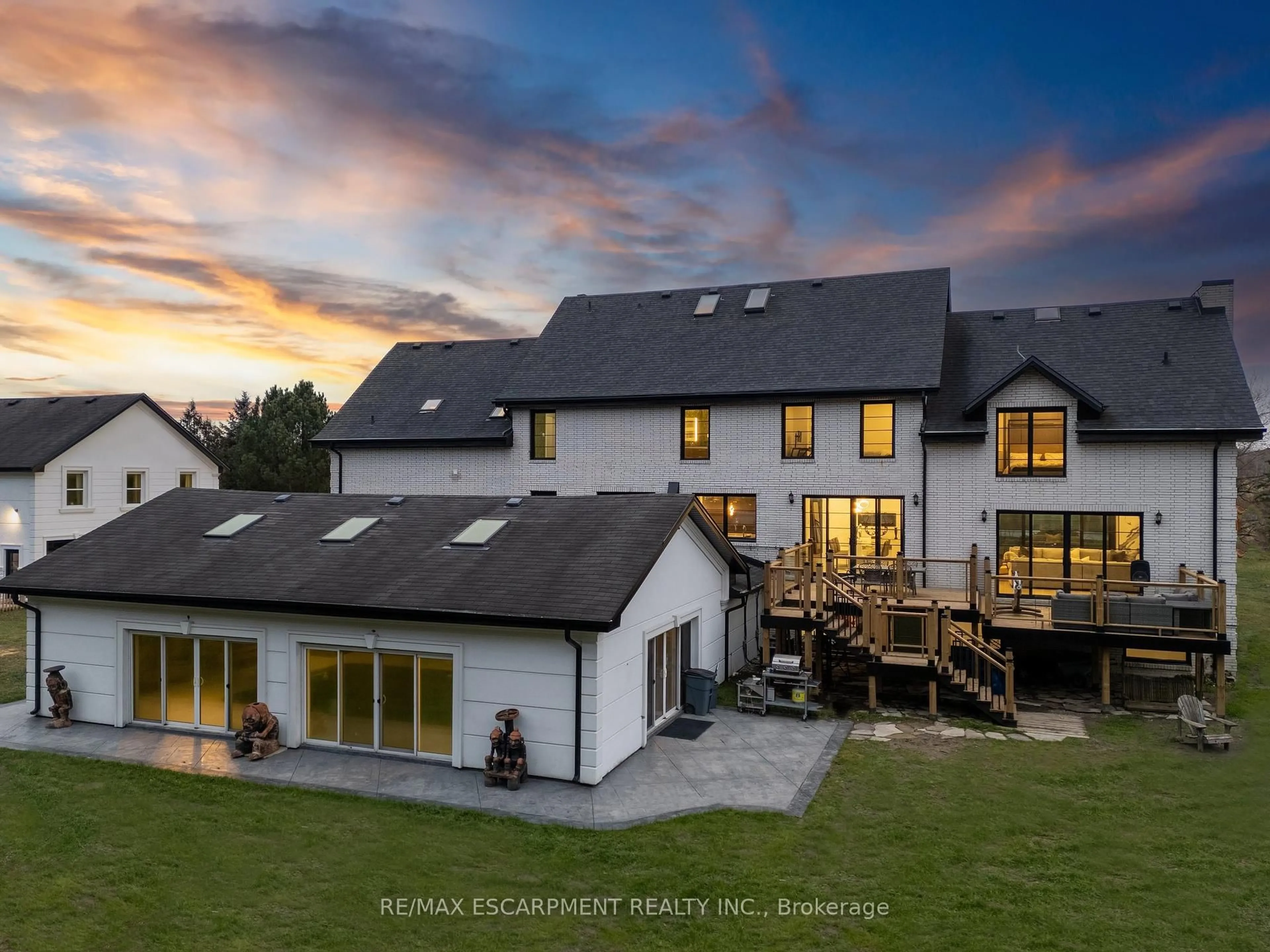 A pic from outside/outdoor area/front of a property/back of a property/a pic from drone, mountain view for 12199 Guelph Line, Milton Ontario L0P 1B0