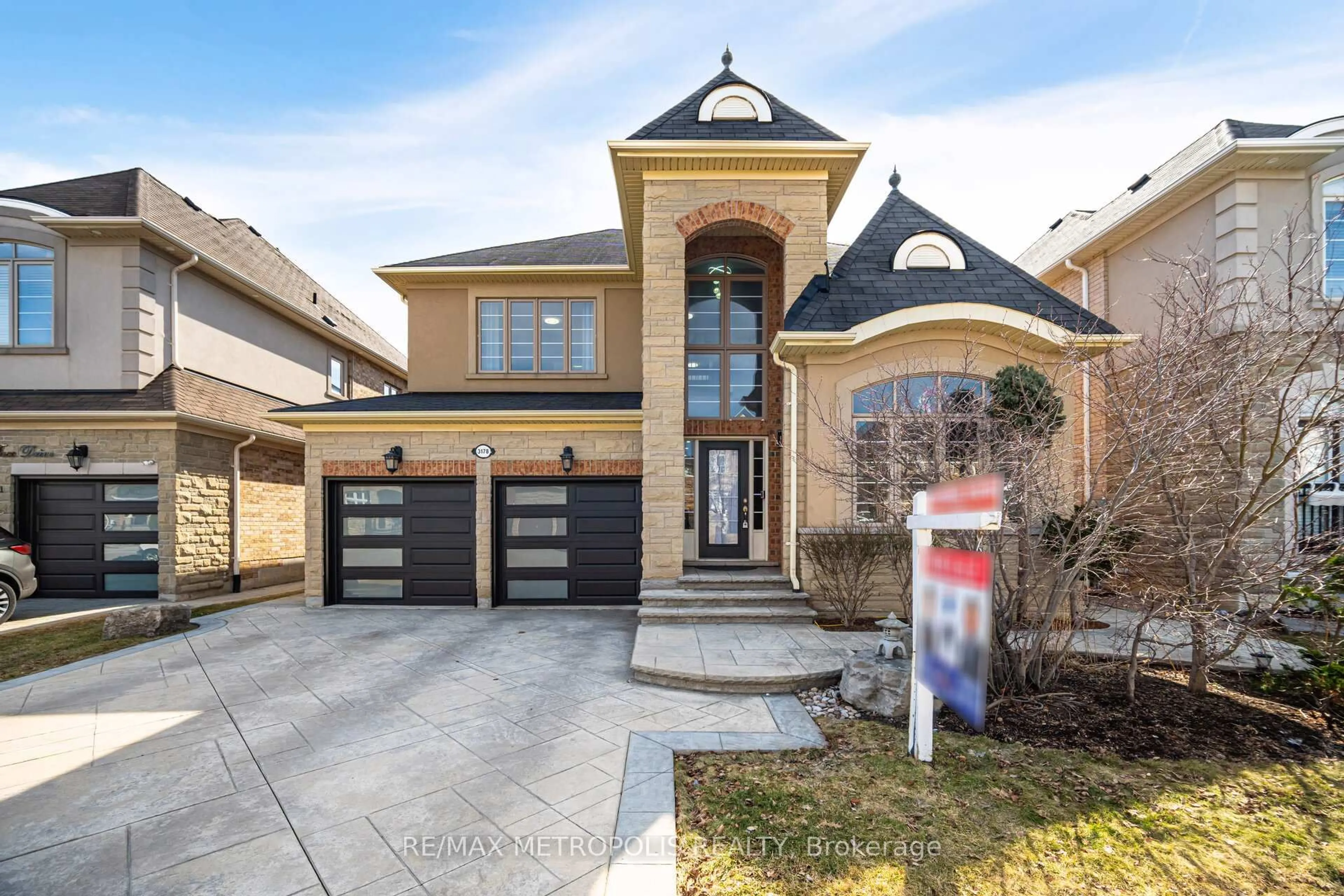Home with brick exterior material, street for 3178 Tacc Dr, Mississauga Ontario L5M 0B6