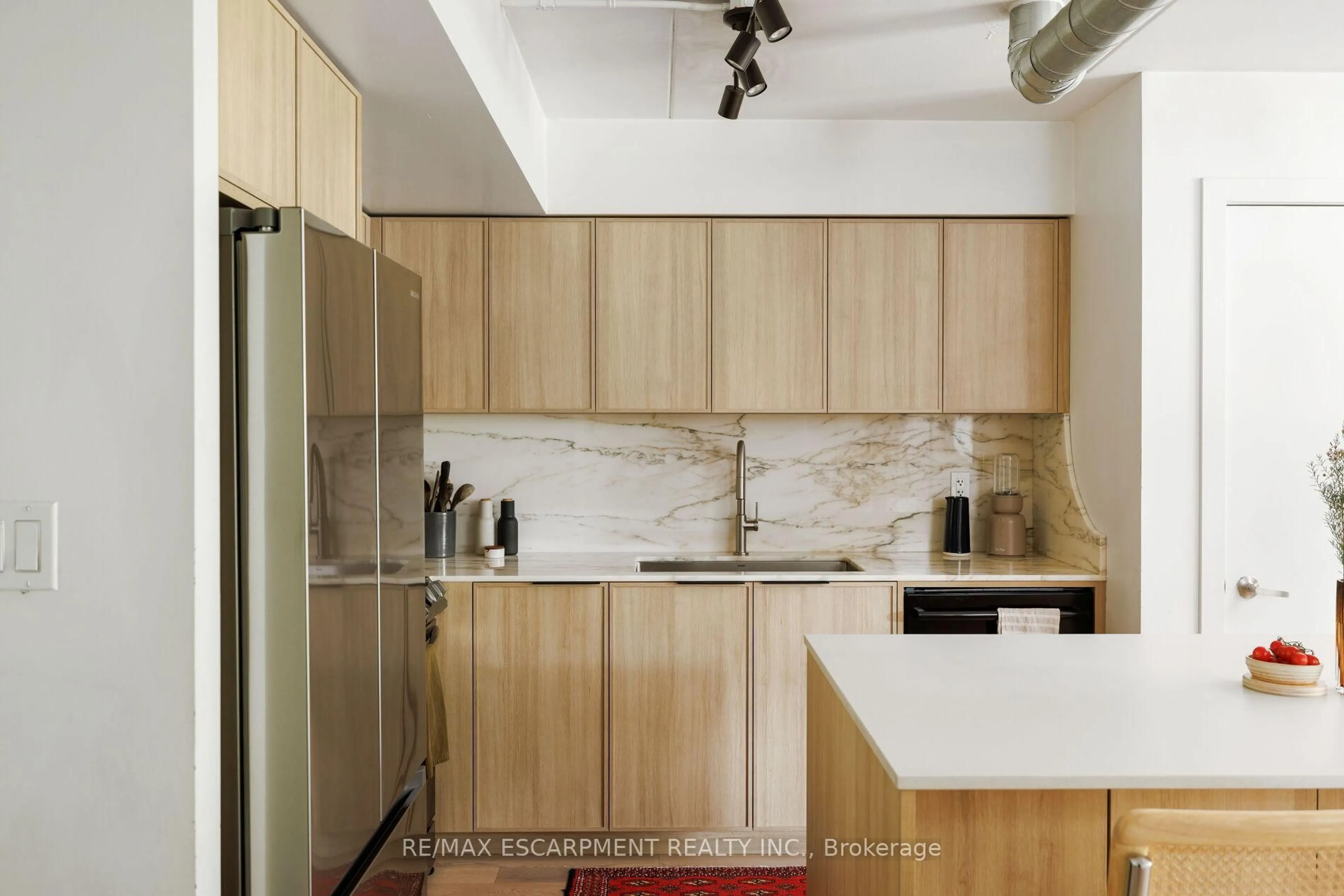 Contemporary kitchen, unknown for 1100 Lansdowne Ave #346, Toronto Ontario M6H 4K1