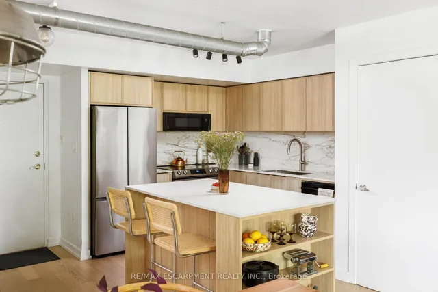 Additional property image - 1100 Lansdowne Ave Unit 346