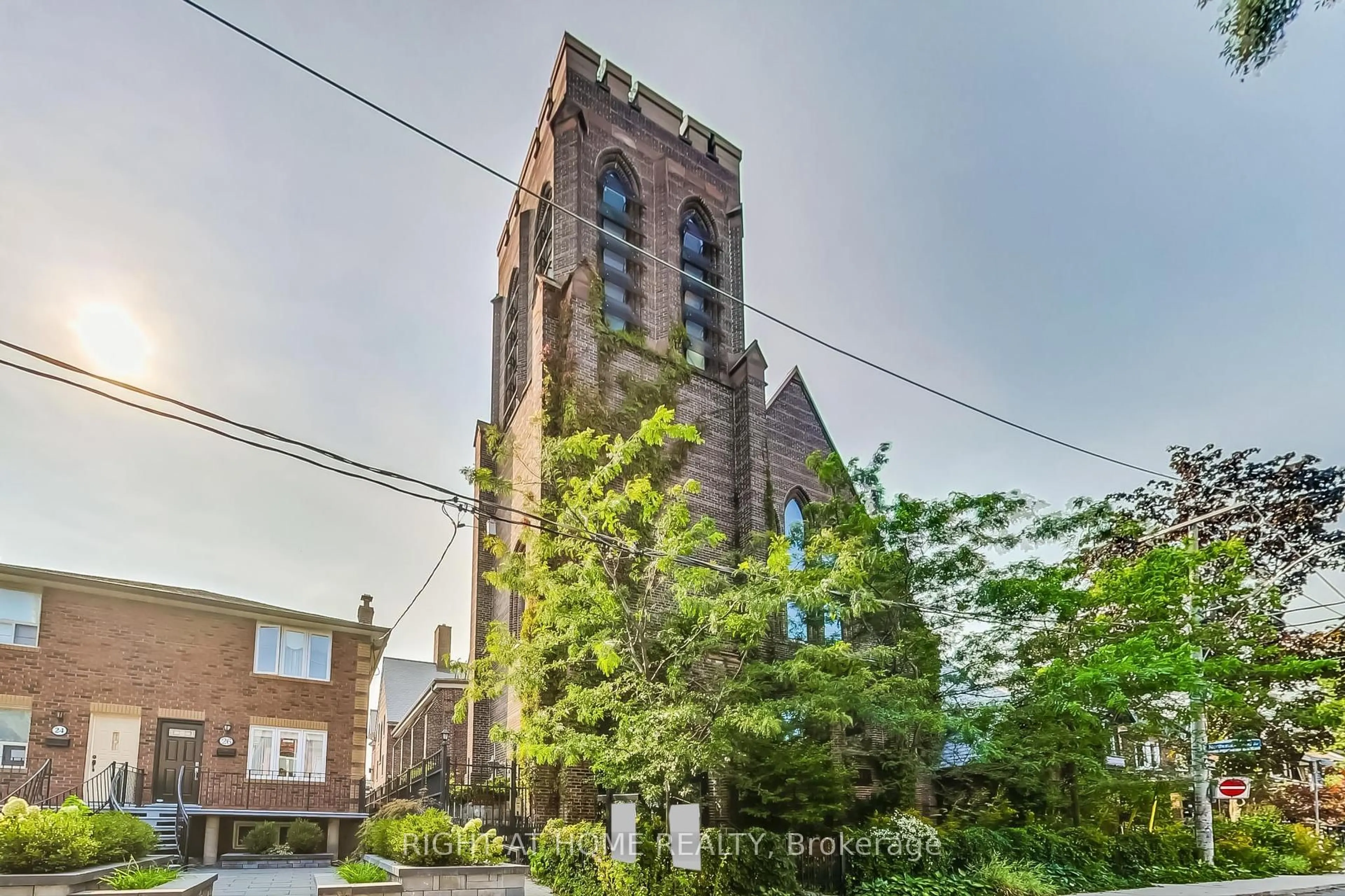 Unknown for 40 Westmoreland Ave #10, Toronto Ontario M6H 2Z7