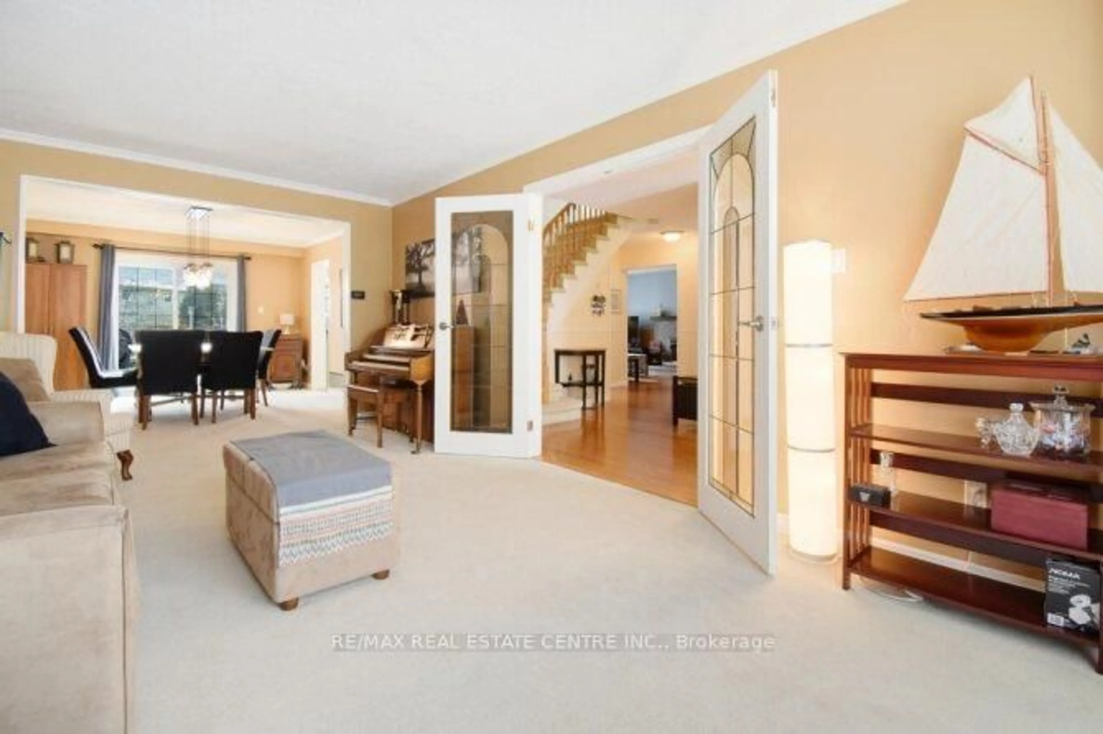 Indoor entryway for 3018 Kilbride Crt, Mississauga Ontario L5N 3C5