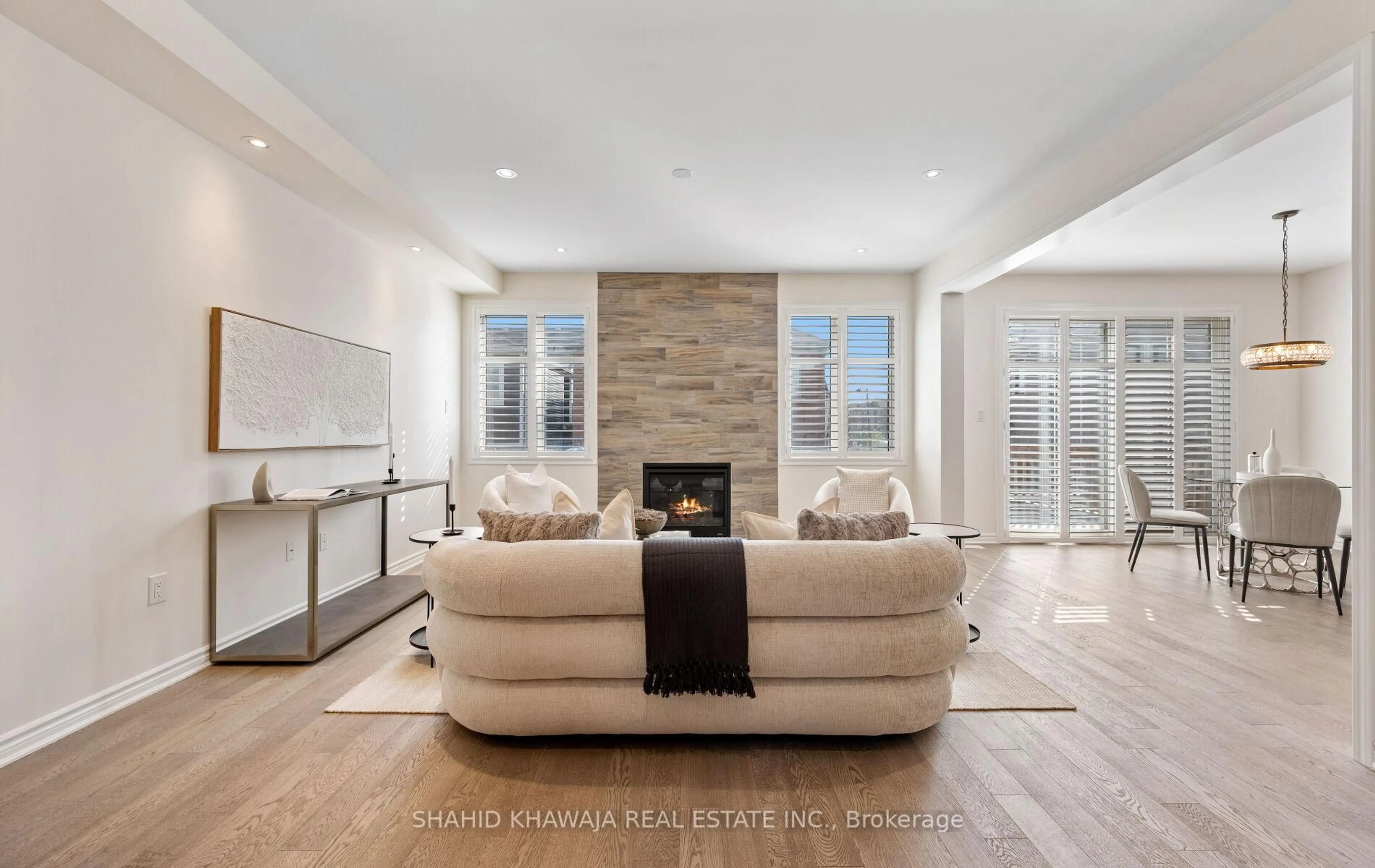Living room with furniture, ceramic/tile floor for 1304 Basswood Cres, Milton Ontario L9E 1M4