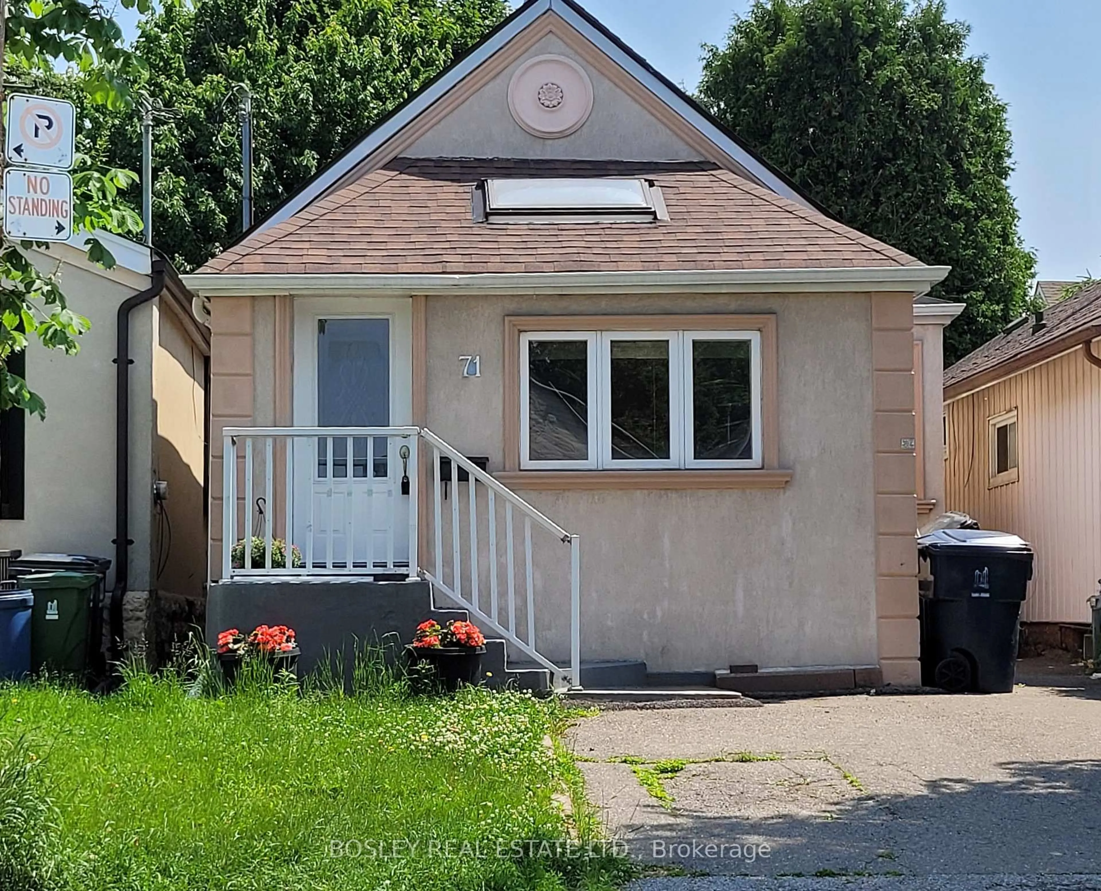 Unknown for 71 Rockcliffe Blvd, Toronto Ontario M6N 4R4