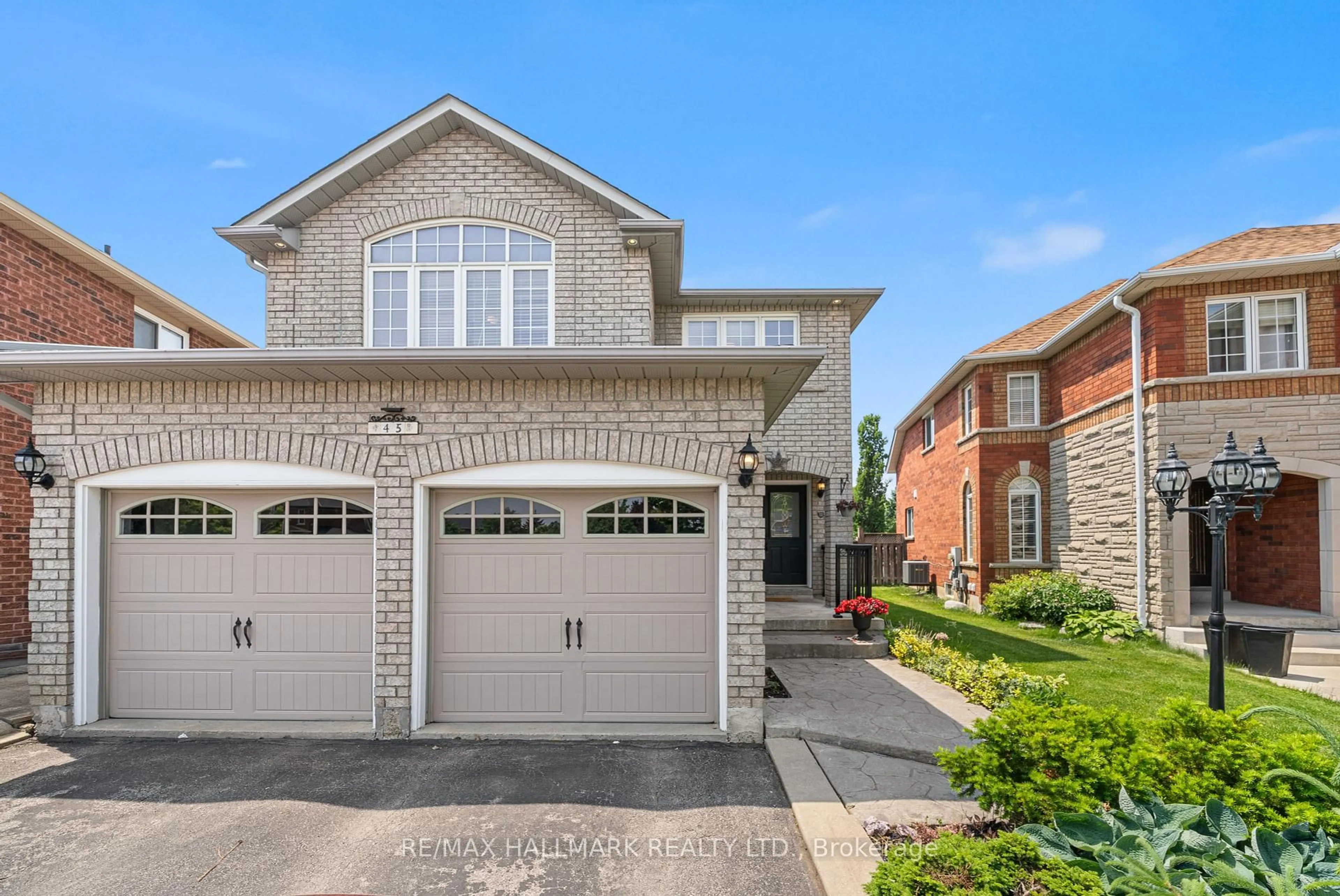 Home with brick exterior material, street for 45 Terrastone Crt, Caledon Ontario L7E 2G7