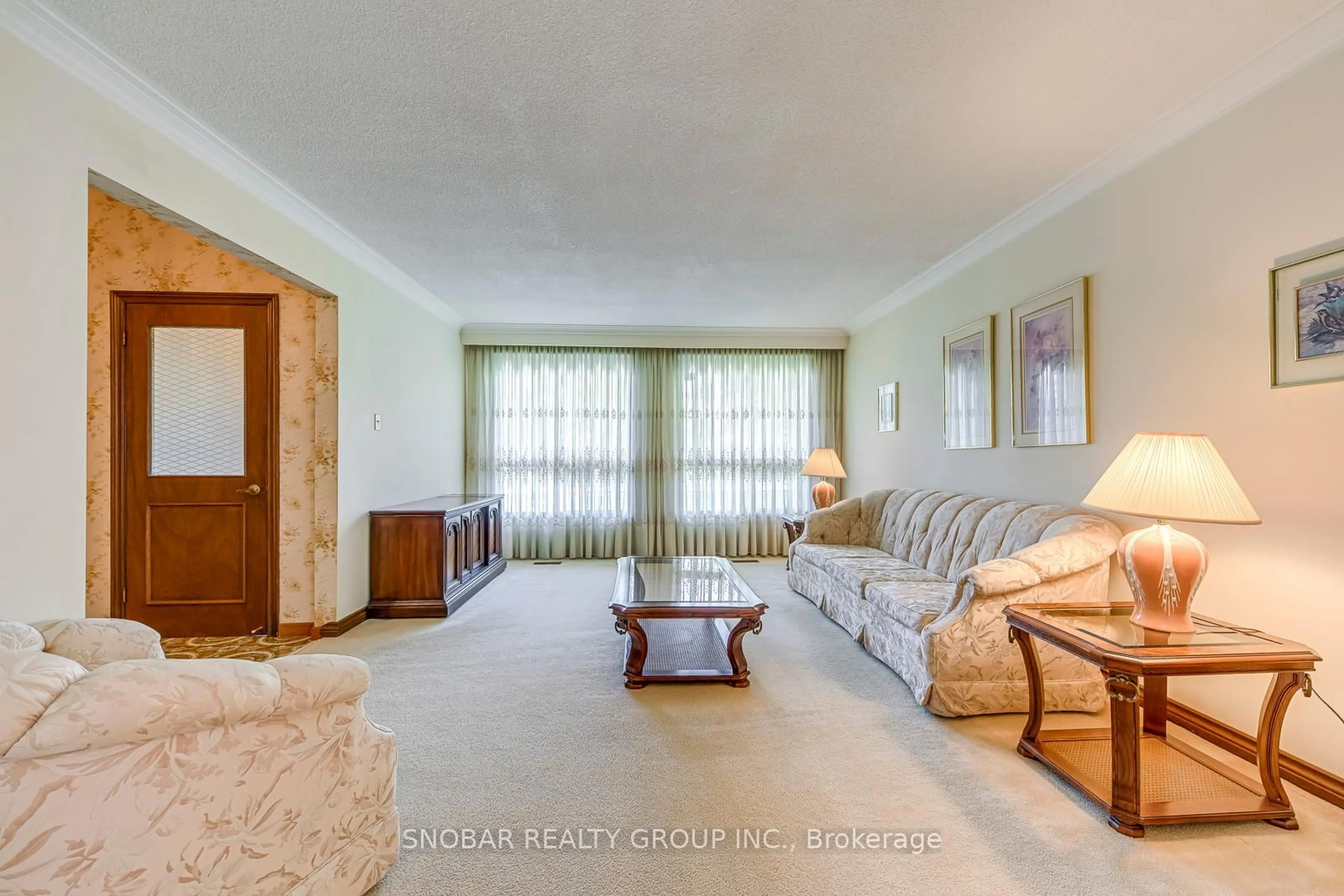 Living room with furniture, unknown for 9A Kingsview Blvd, Toronto Ontario M9R 1T5