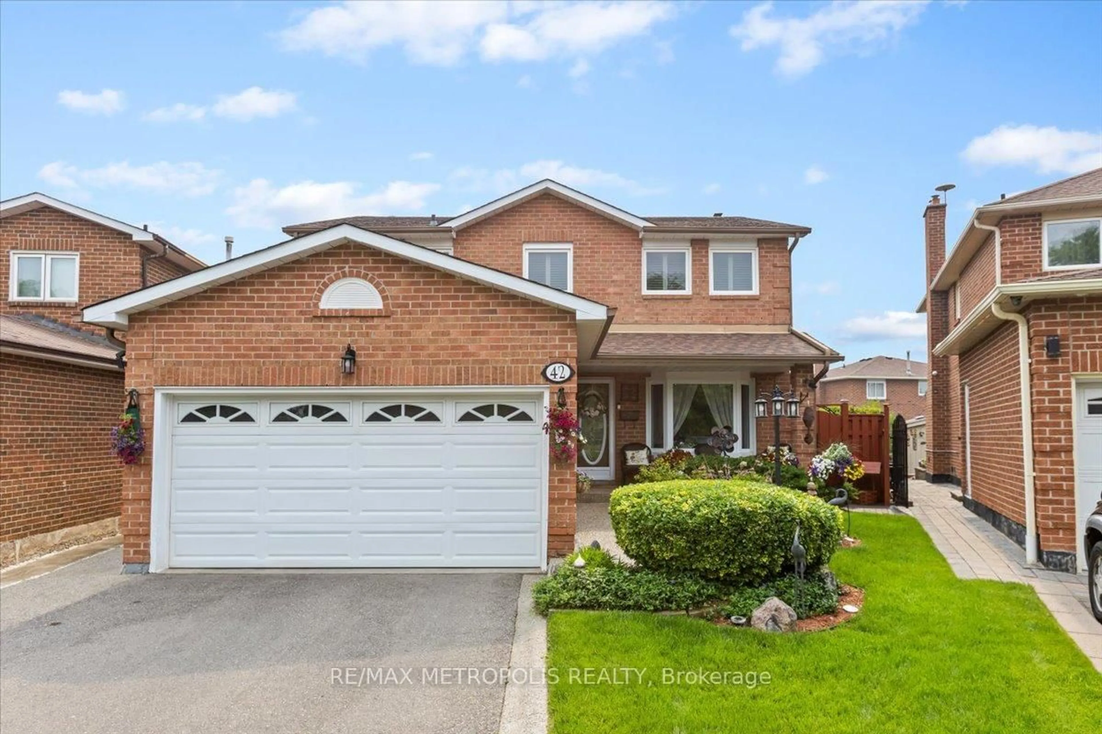 Home with brick exterior material, street for 42 Silverstream Rd, Brampton Ontario L6Z 3W4