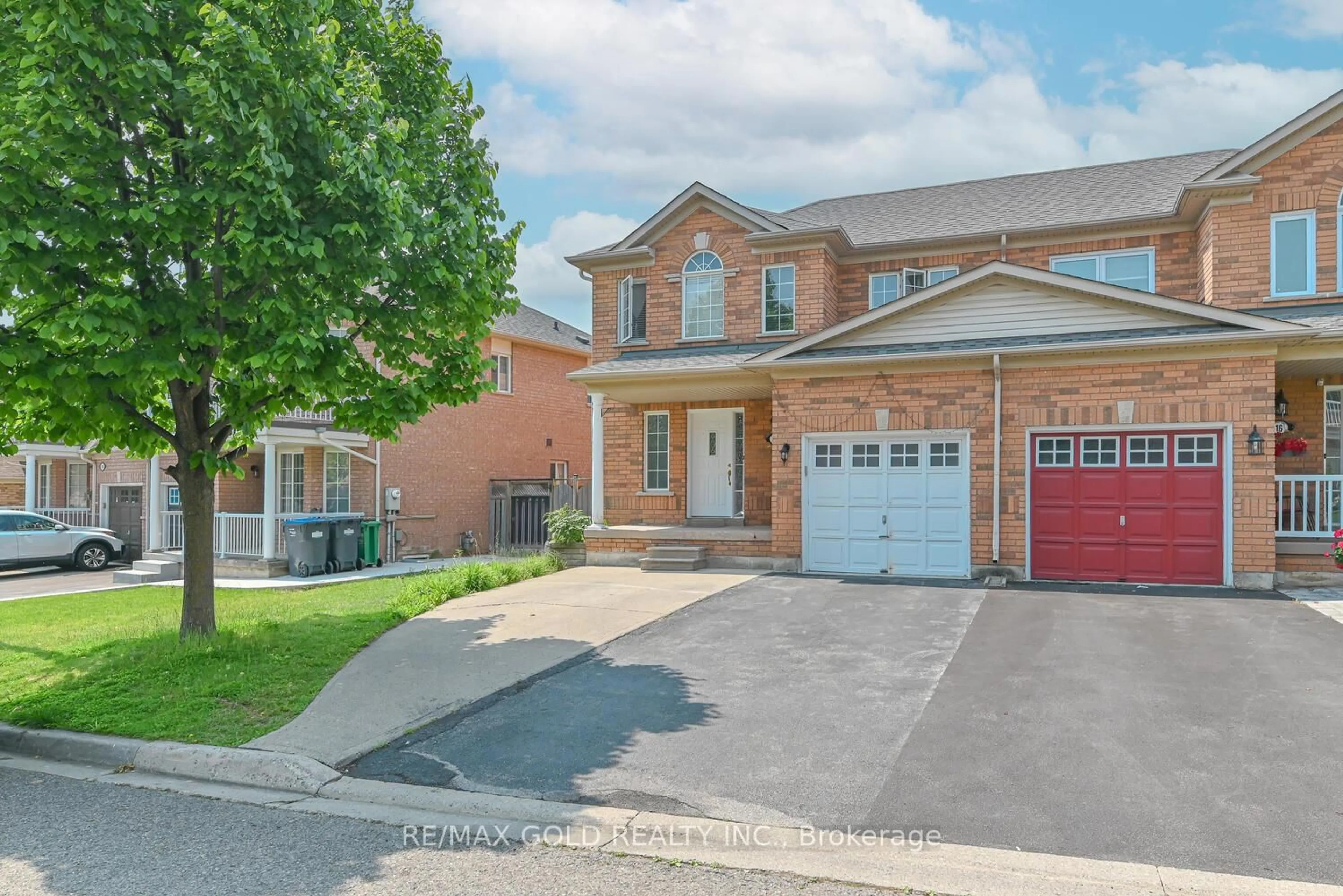 Home with brick exterior material, street for 14 Topiary Lane, Brampton Ontario L7A 2K6