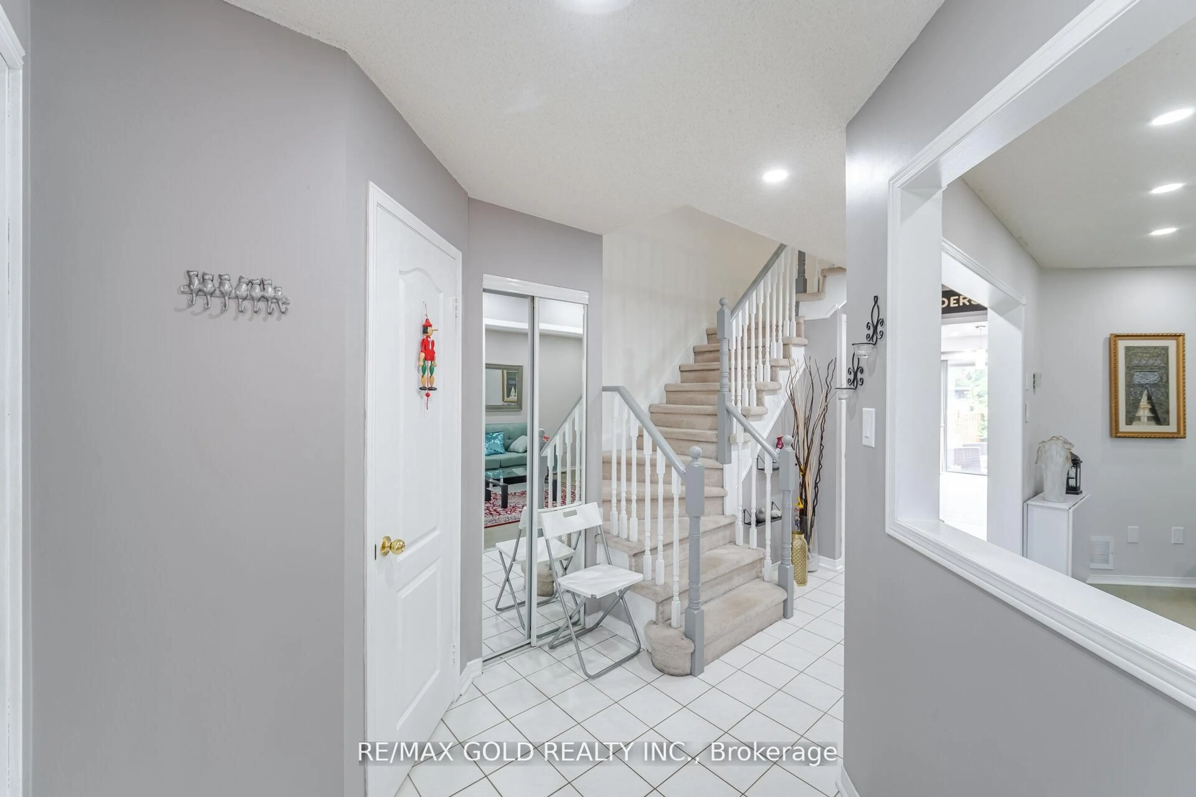 Unknown for 6050 Castlegrove Crt, Mississauga Ontario L5N 7A7