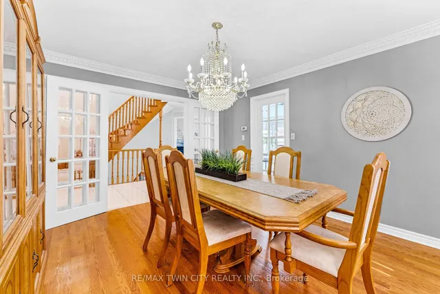 Additional property image - 670 Peter Robertson Blvd