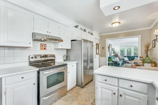 Additional property image - 3044 Woodward Ave