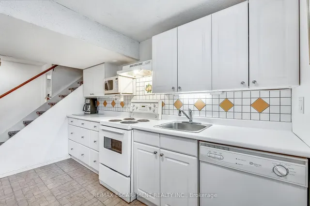 Additional property image - 3044 Woodward Ave