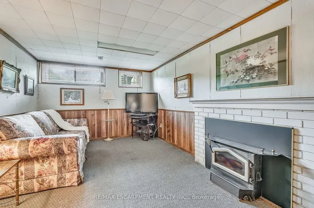 Additional property image - 3044 Woodward Ave