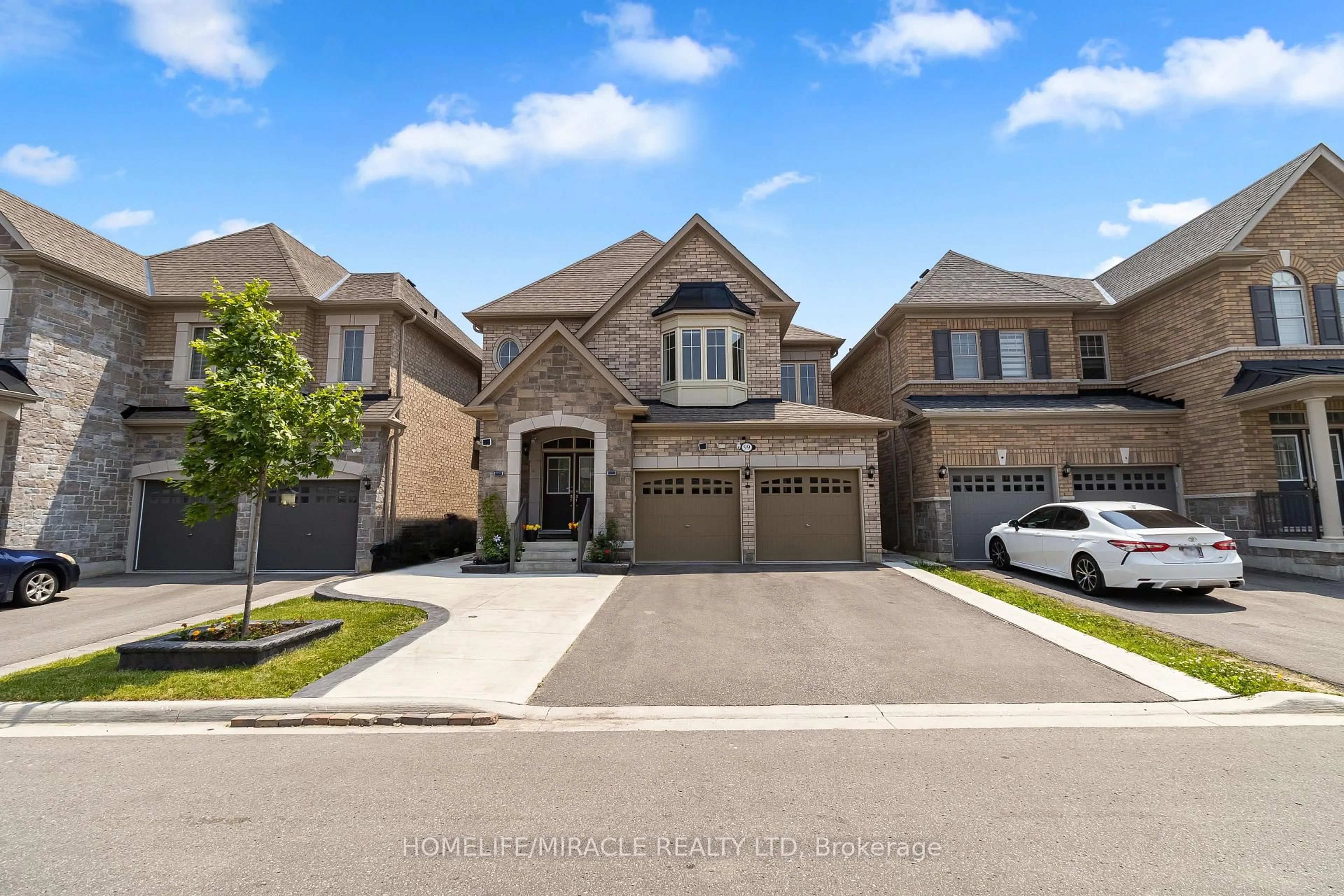 Unknown for 99 Benhurst Cres, Brampton Ontario L7A 5A4