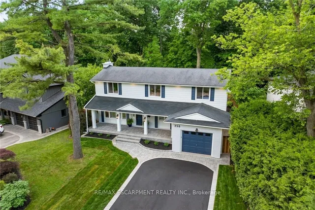 Additional property image - 250 LINWOOD Cres