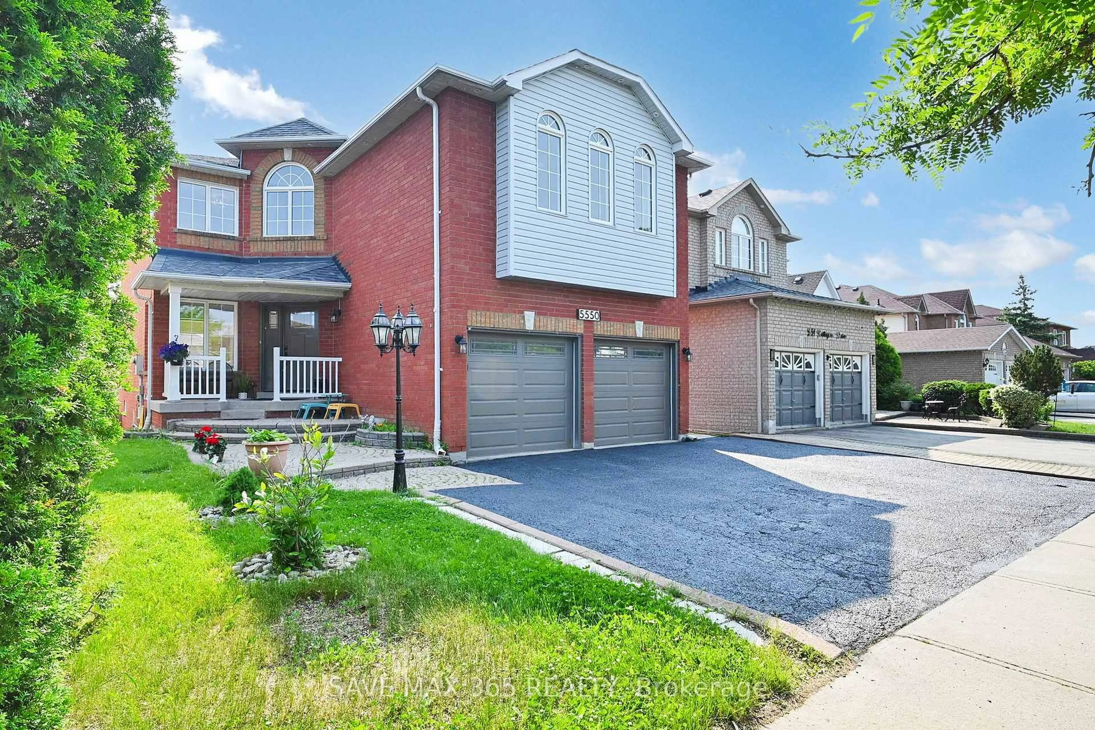 Home with brick exterior material, street for 5550 Bollington Dr, Mississauga Ontario L5V 2H4