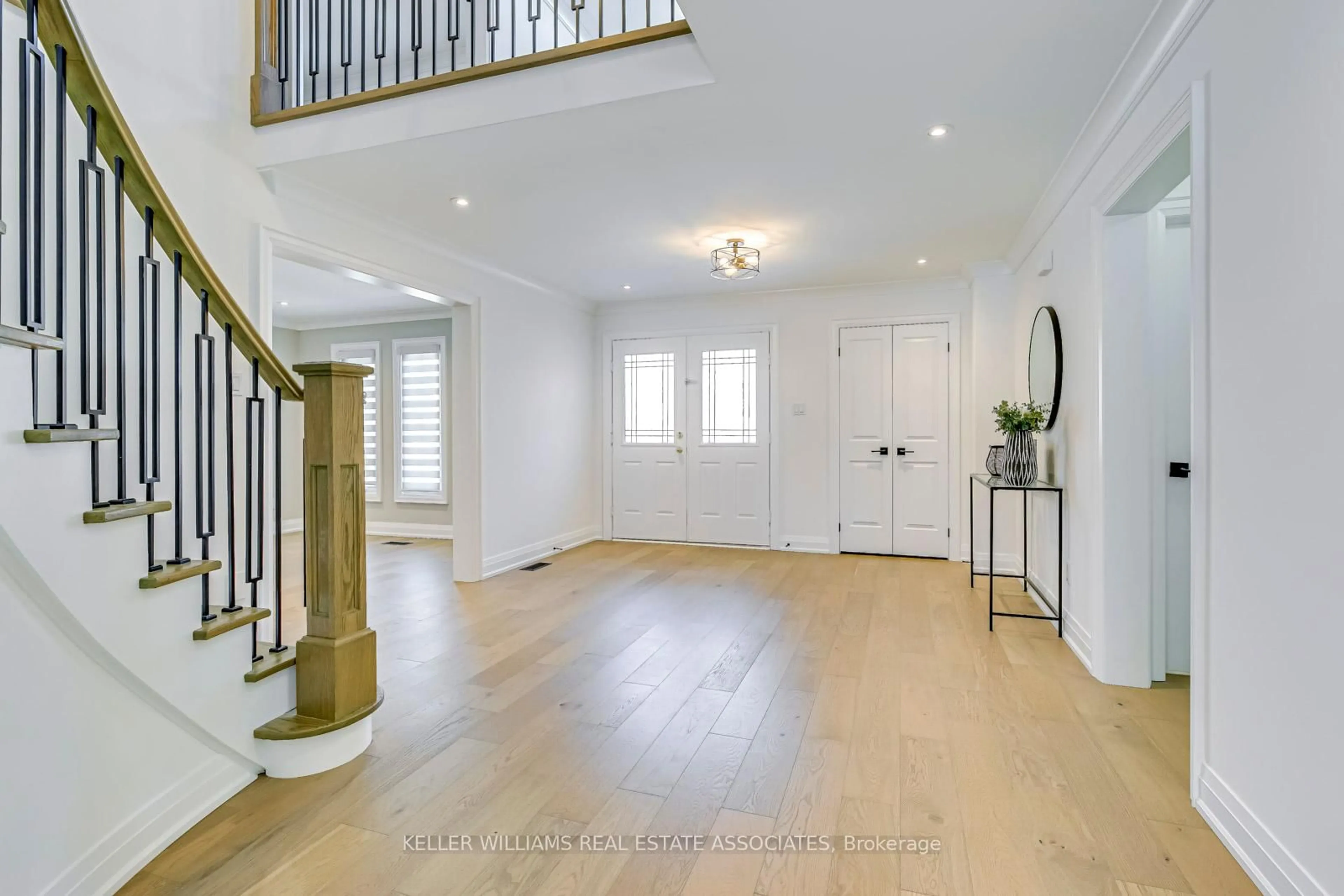 Indoor entryway for 74 O'hara Pl, Brampton Ontario L6Y 3R7