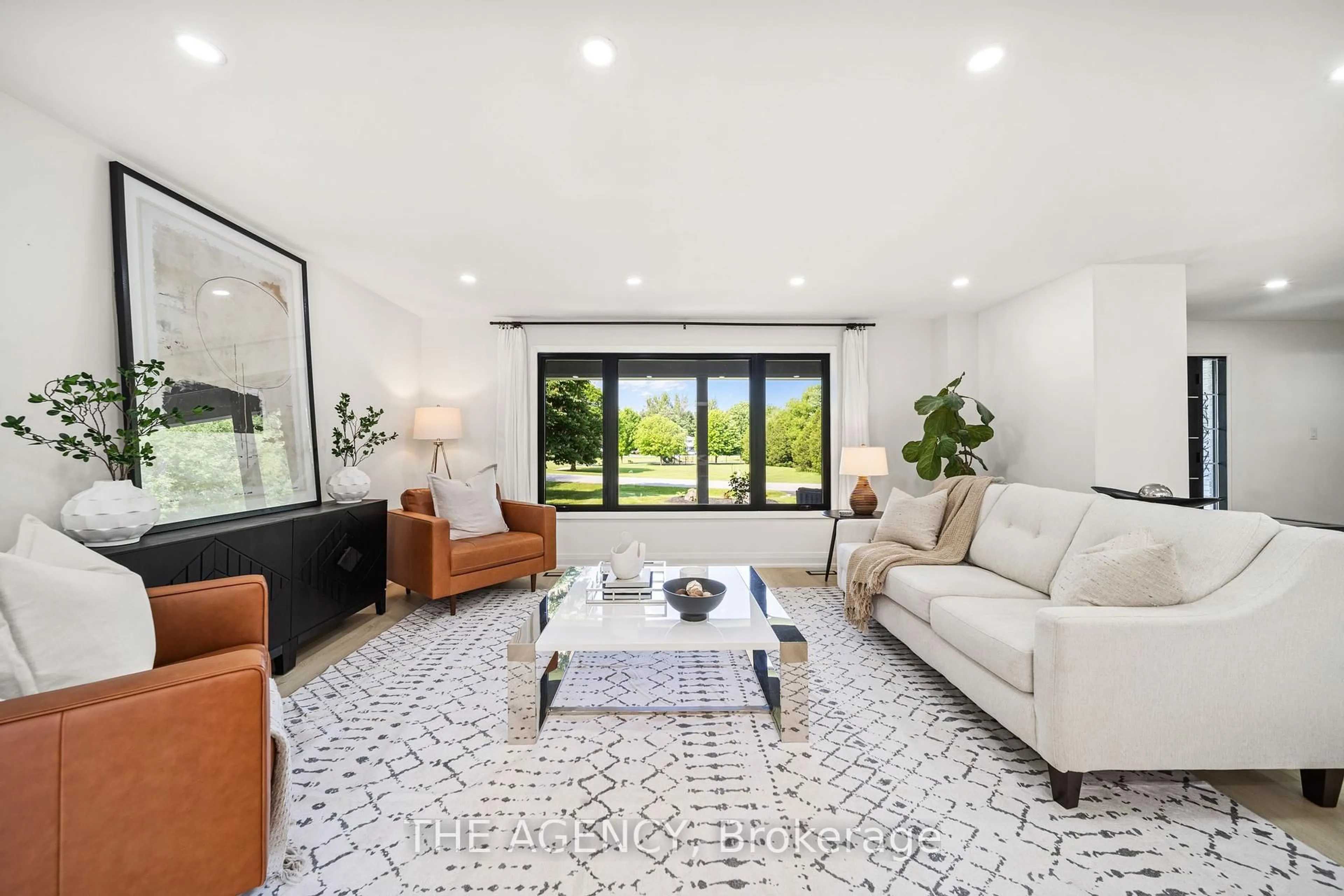 Living room with furniture, unknown for 19 Maple Grove Rd, Caledon Ontario L7K 0Z2