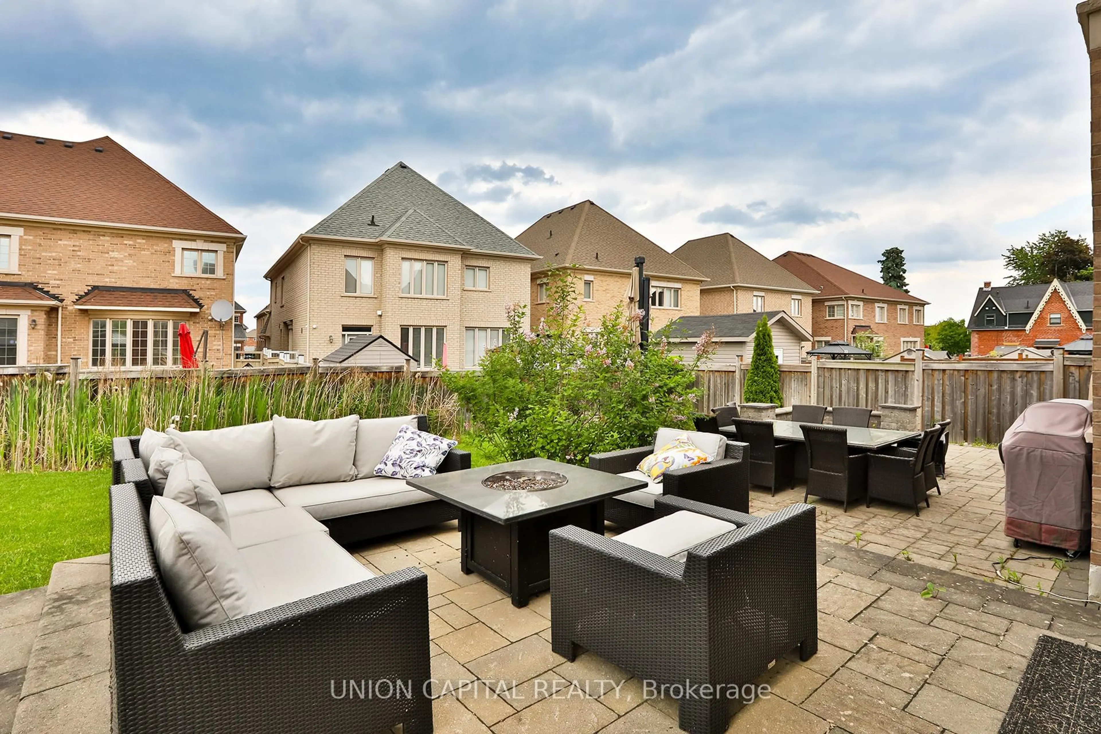 Patio, street for 36 Lampman Cres, Brampton Ontario L6X 0E4