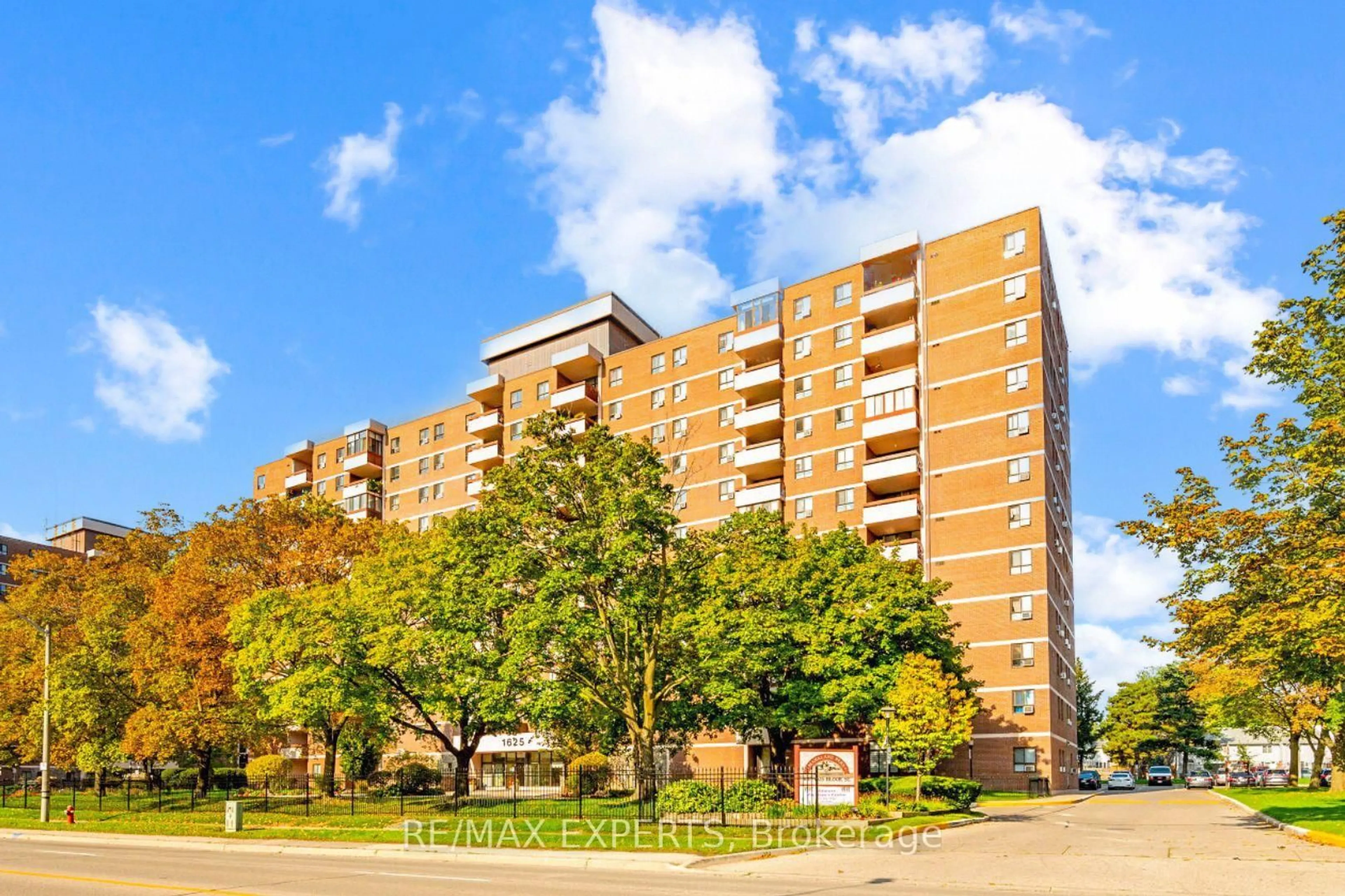 Unknown for 1625 Bloor St #924, Mississauga Ontario L4X 1S3