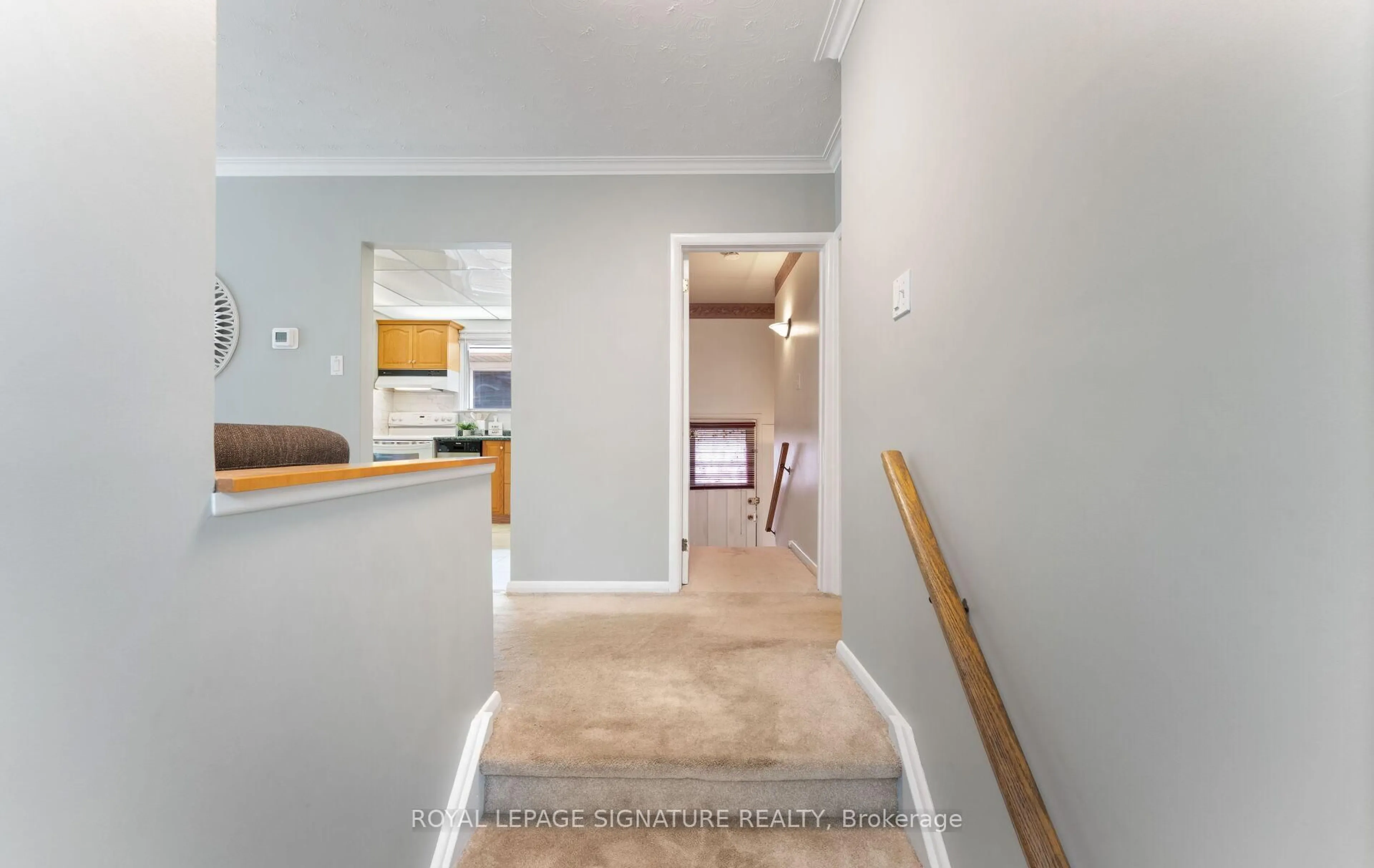 Unknown for 92 Inverdon Rd, Toronto Ontario M9C 4M1