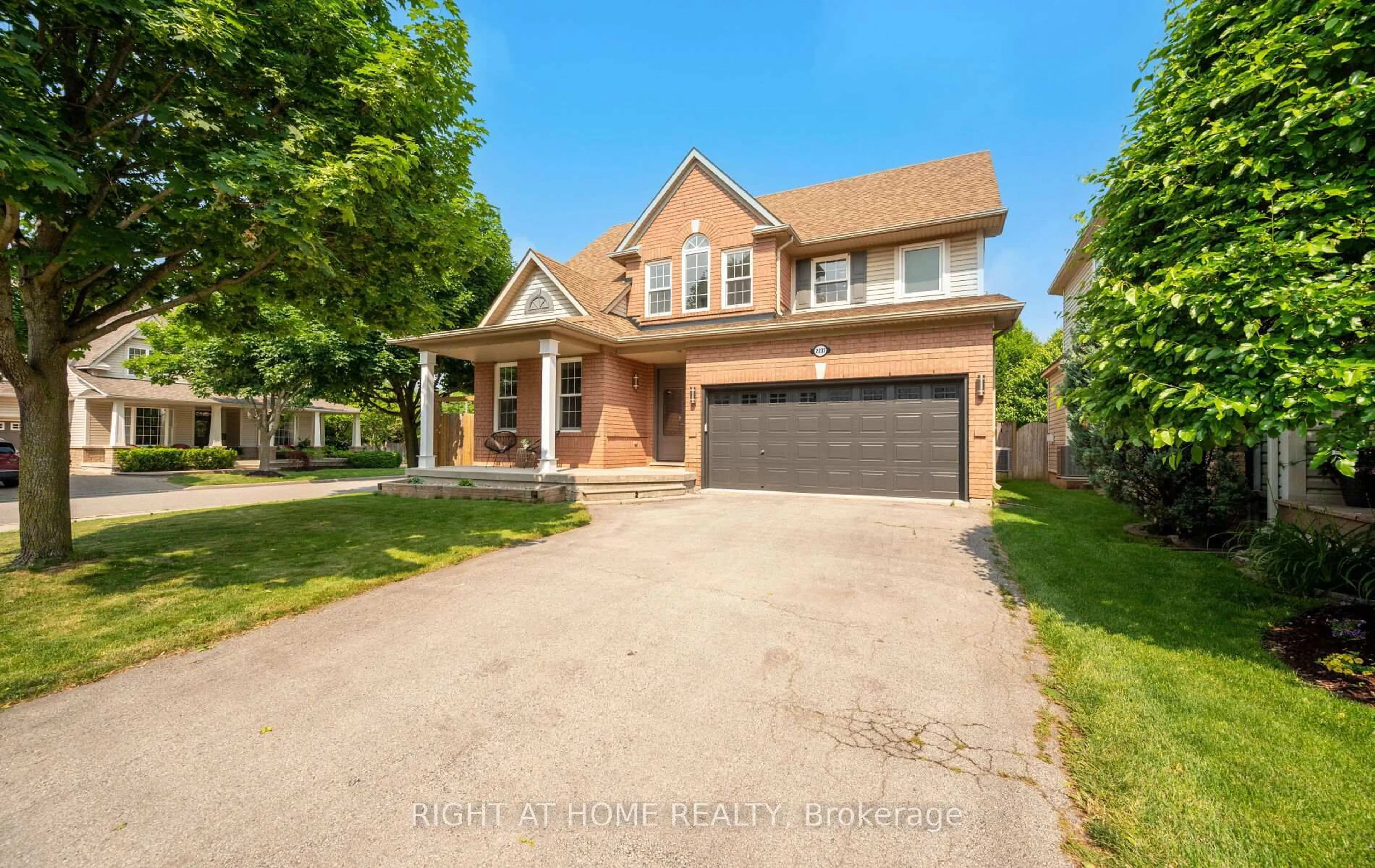 Home with brick exterior material, street for 2237 Austin Crt, Burlington Ontario L7L 6V5