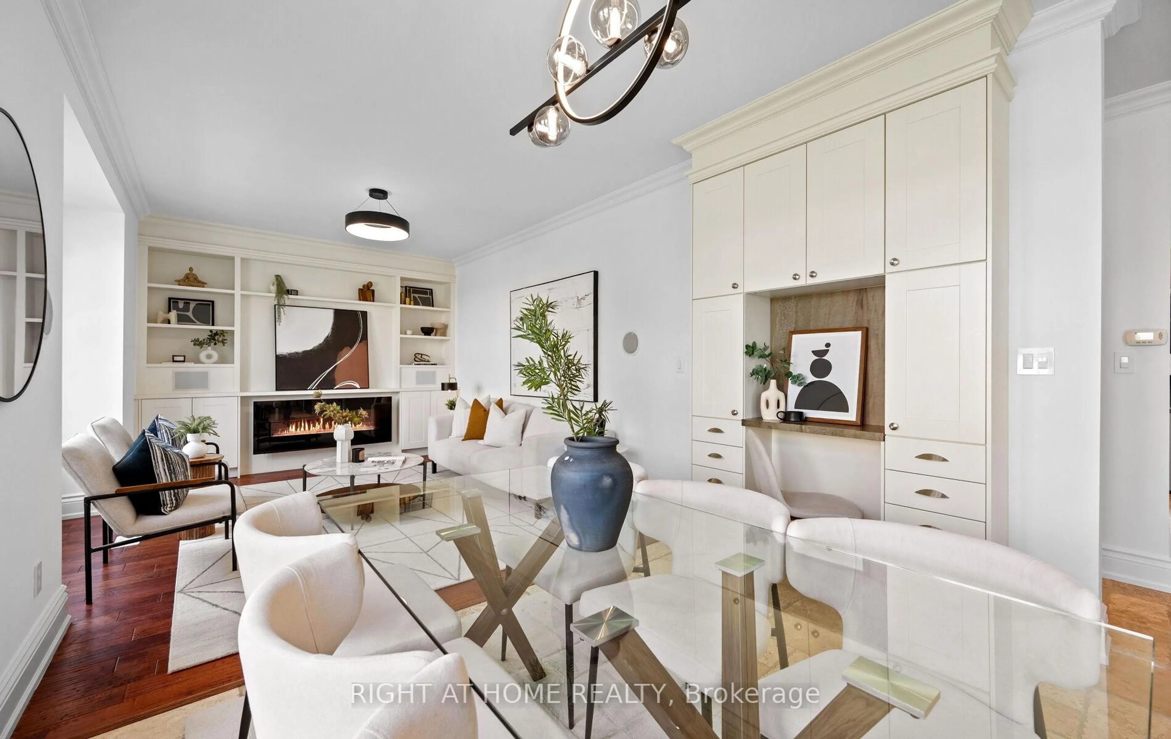 Contemporary kitchen, unknown for 2237 Austin Crt, Burlington Ontario L7L 6V5