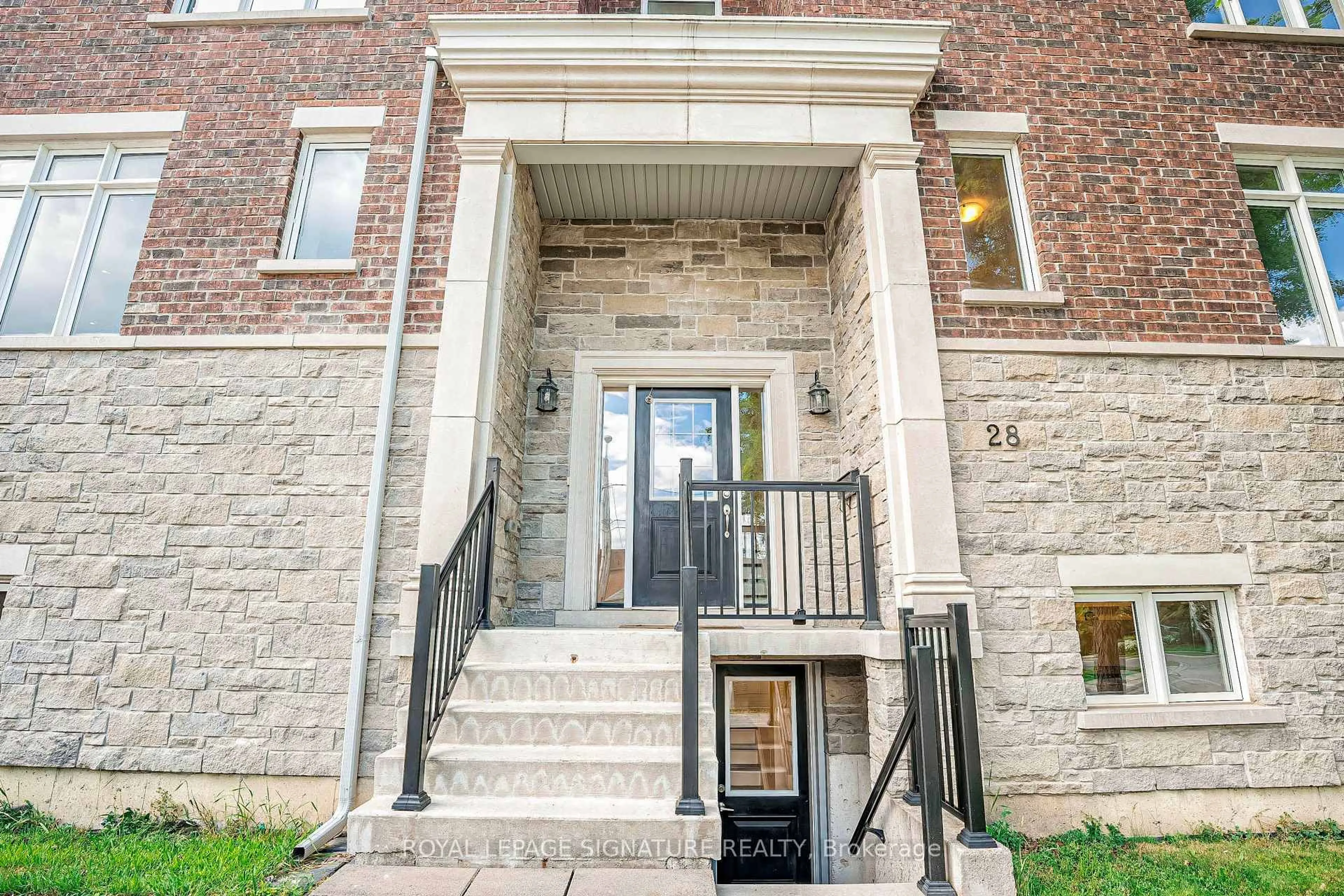 Unknown for 28 Elder Ave, Toronto Ontario M8W 1S4
