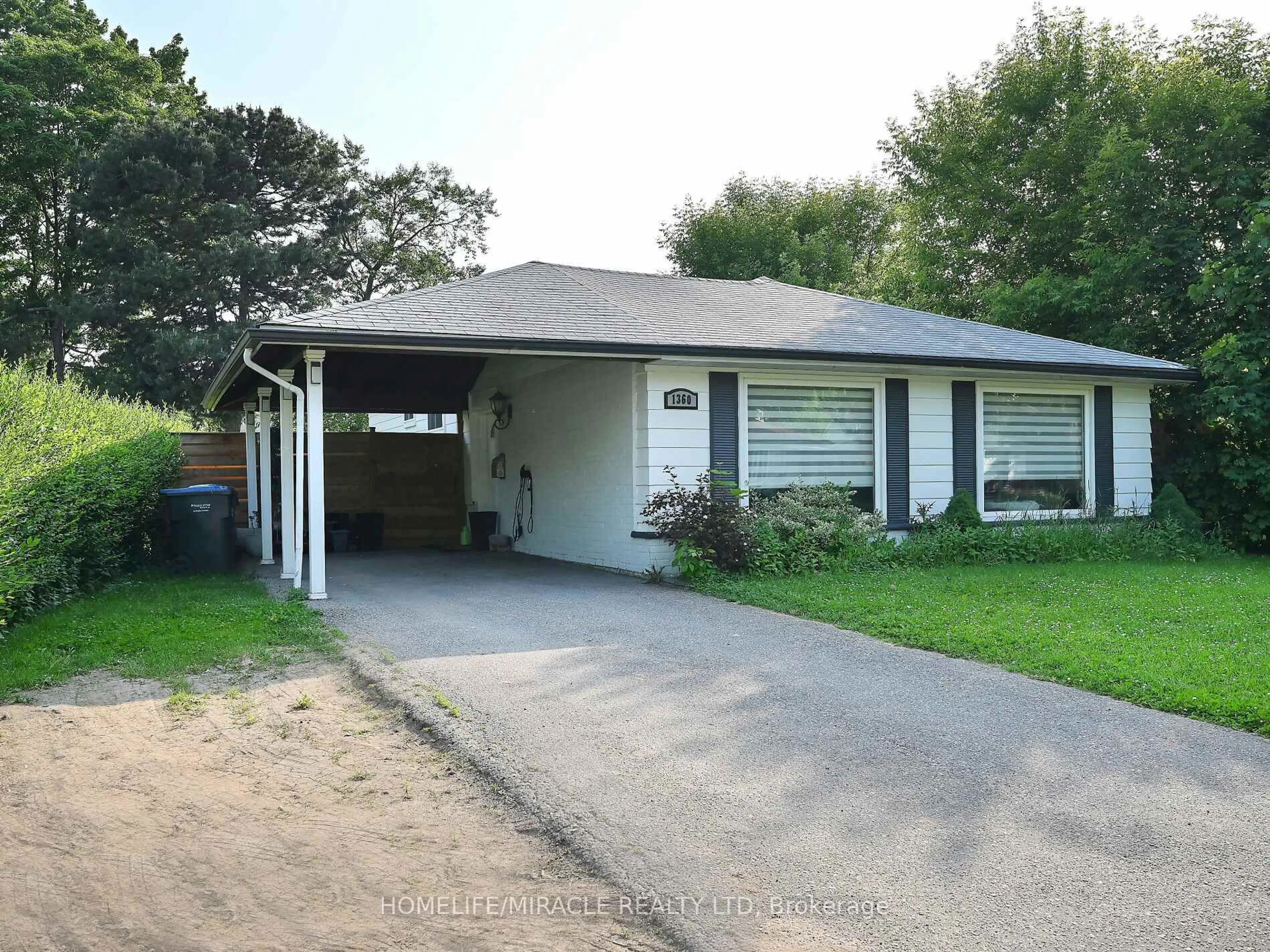 Unknown for 1360 Glen Rutley Circ, Mississauga Ontario L4X 1Z6