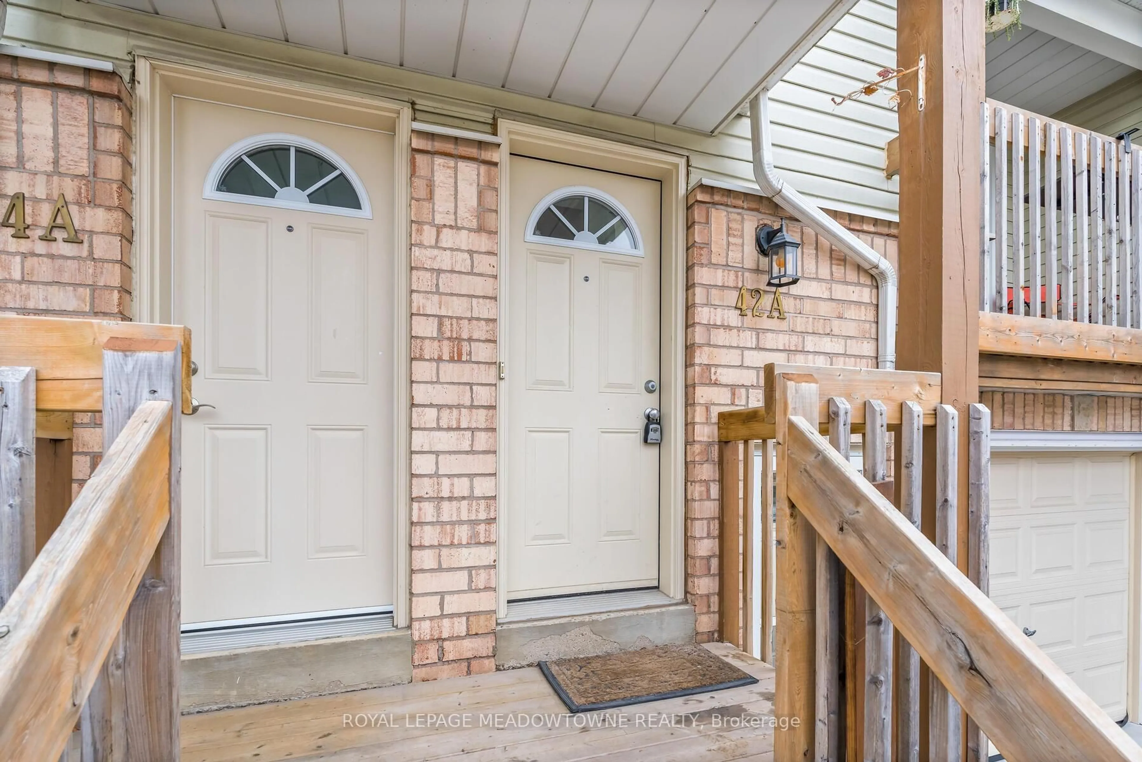 Indoor entryway for 42A Stewart Maclaren Rd #24, Halton Hills Ontario L7G 5L9