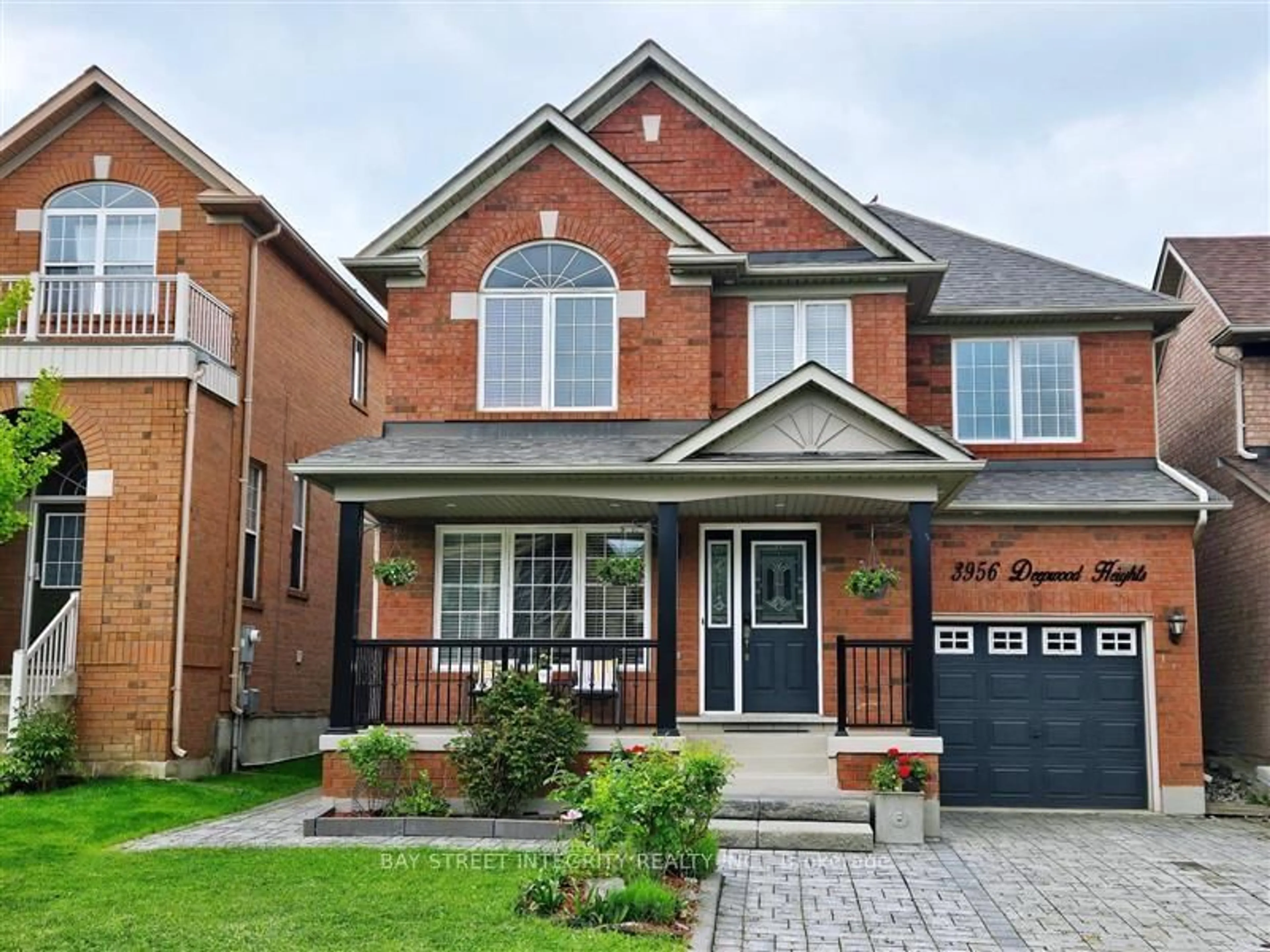 Home with brick exterior material, street for 3956 Deepwood Hts, Mississauga Ontario L5M 6L9