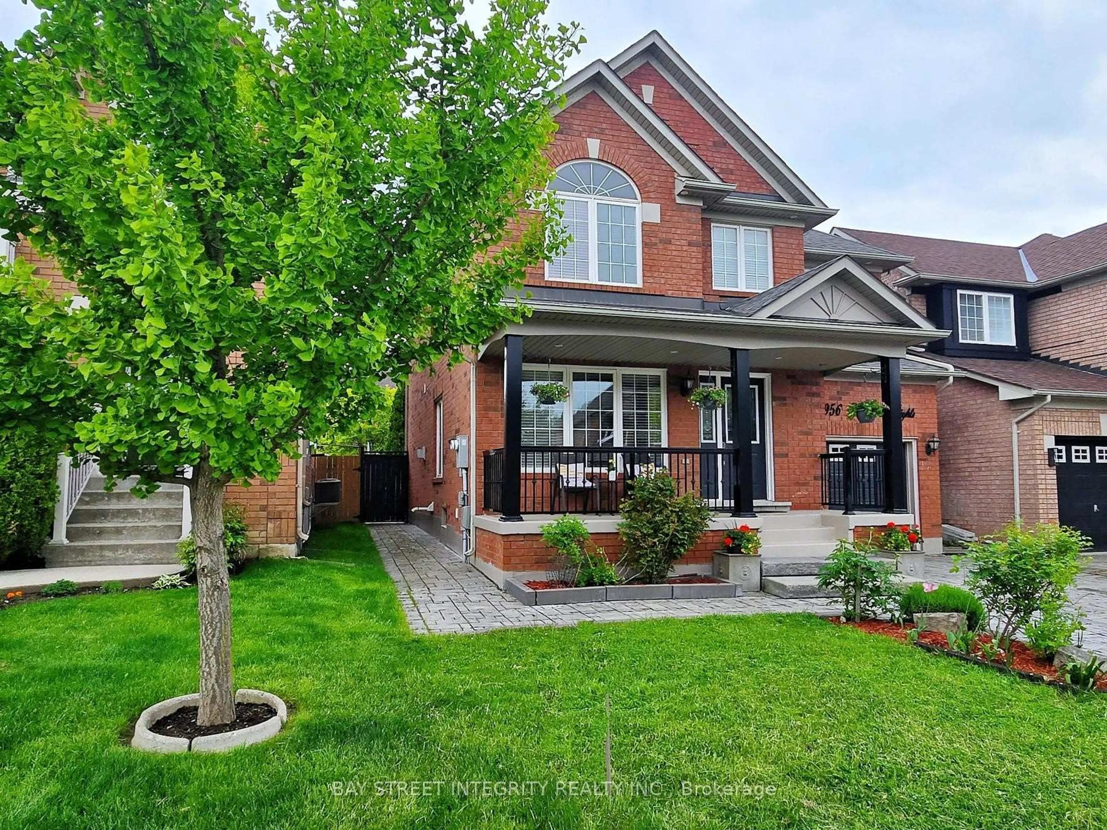 Home with brick exterior material, street for 3956 Deepwood Hts, Mississauga Ontario L5M 6L9