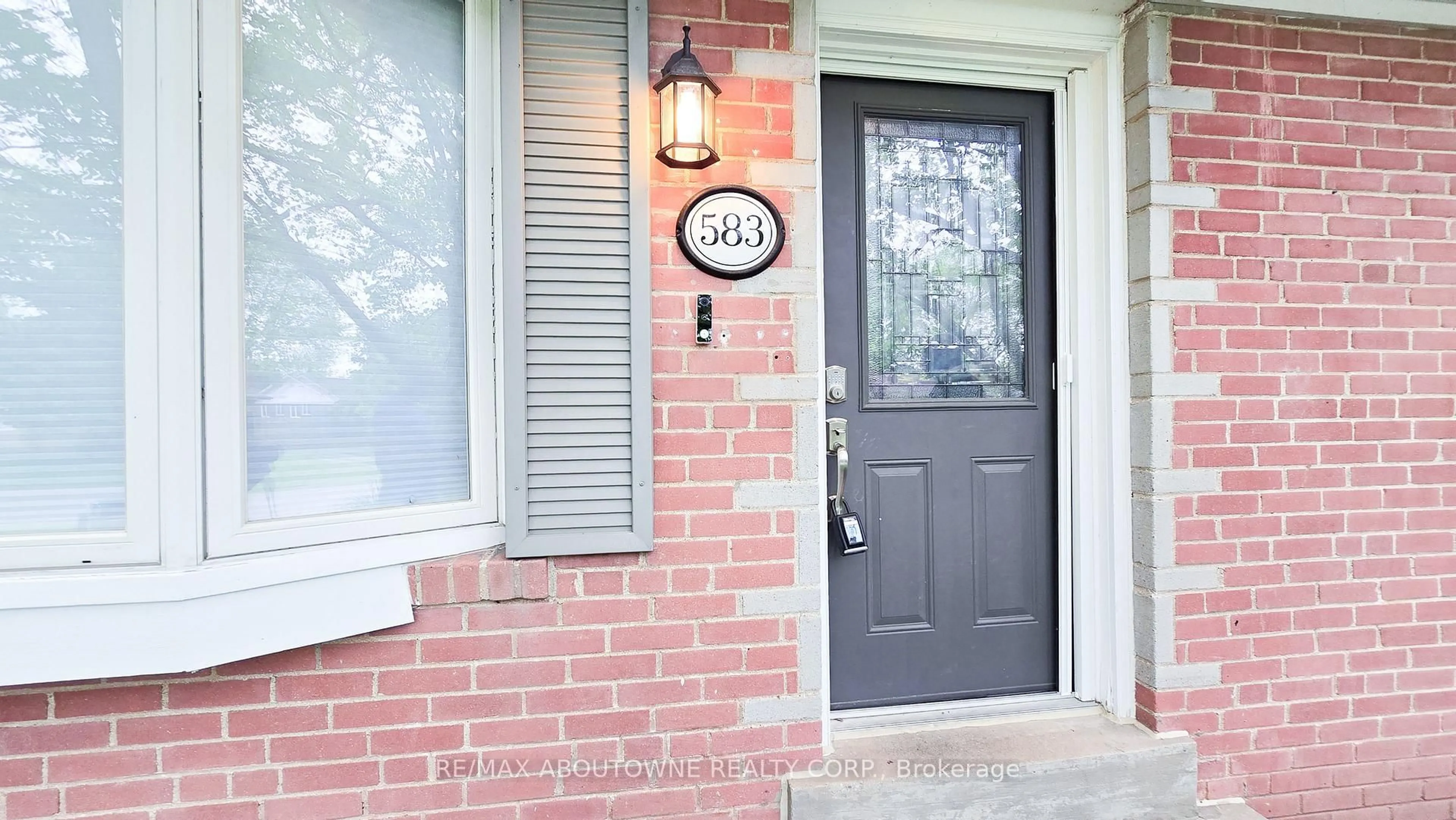 Unknown for 583 Taplow Cres, Oakville Ontario L6L 4V9