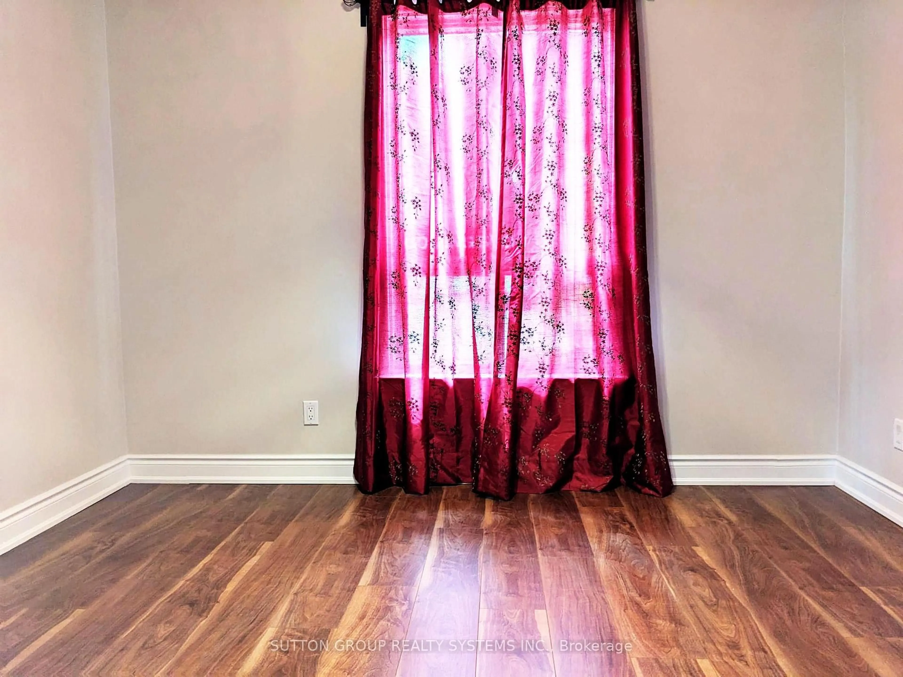 A pic of a room for 33 Earlsdale Cres, Brampton Ontario L6T 3A7
