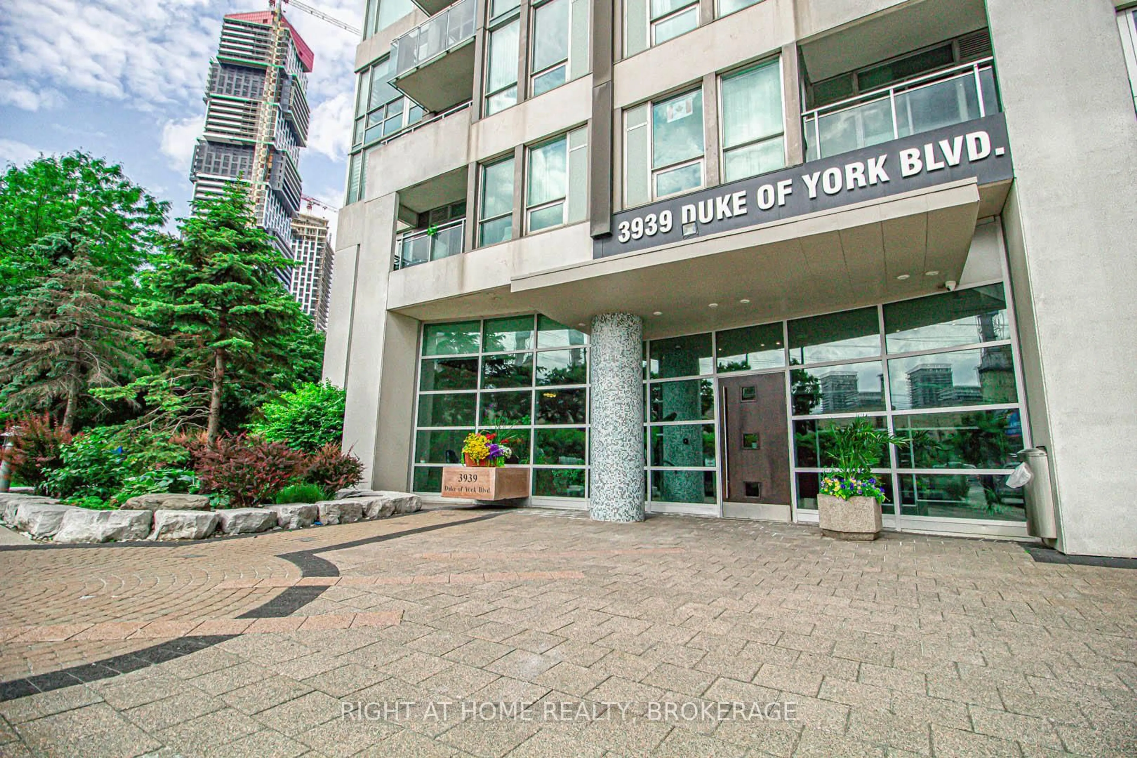 Unknown for 3939 Duke Of York Blvd #1903, Mississauga Ontario L5B 4N2