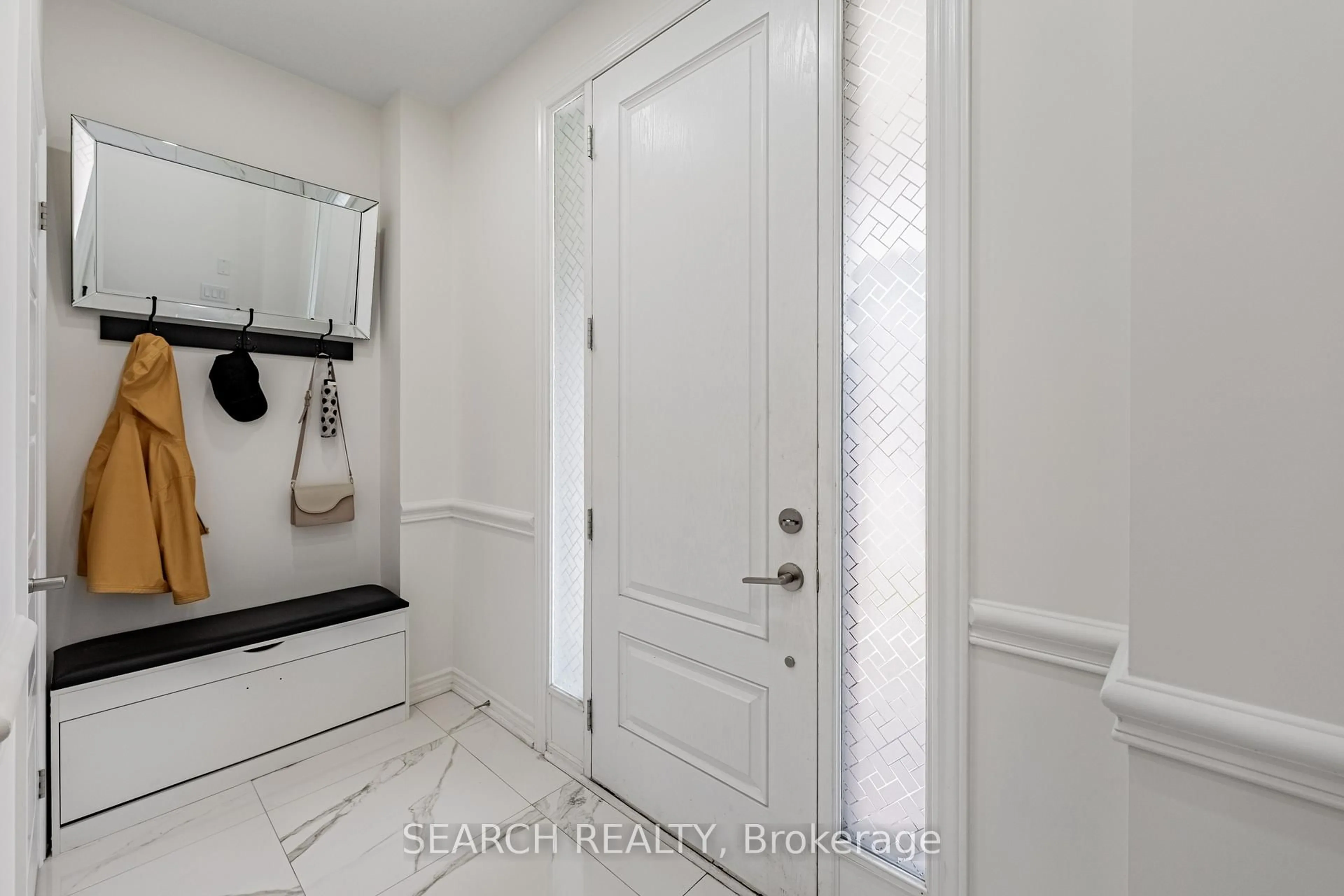 Indoor entryway for 1474 Kovachik Blvd, Milton Ontario L9E 1T6