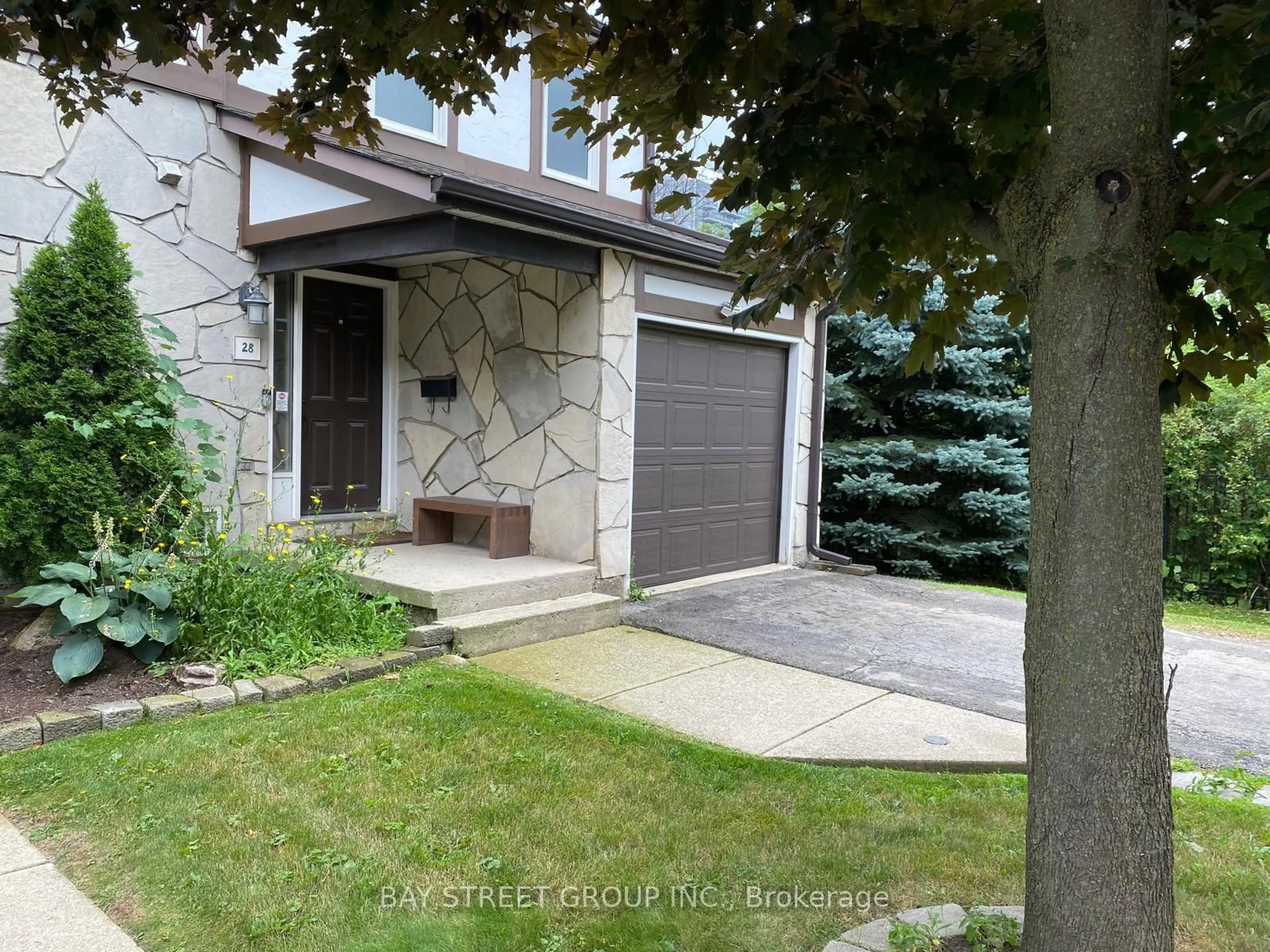 Unknown for 2200 Glenwood School Dr #28, Burlington Ontario L7R 4H7