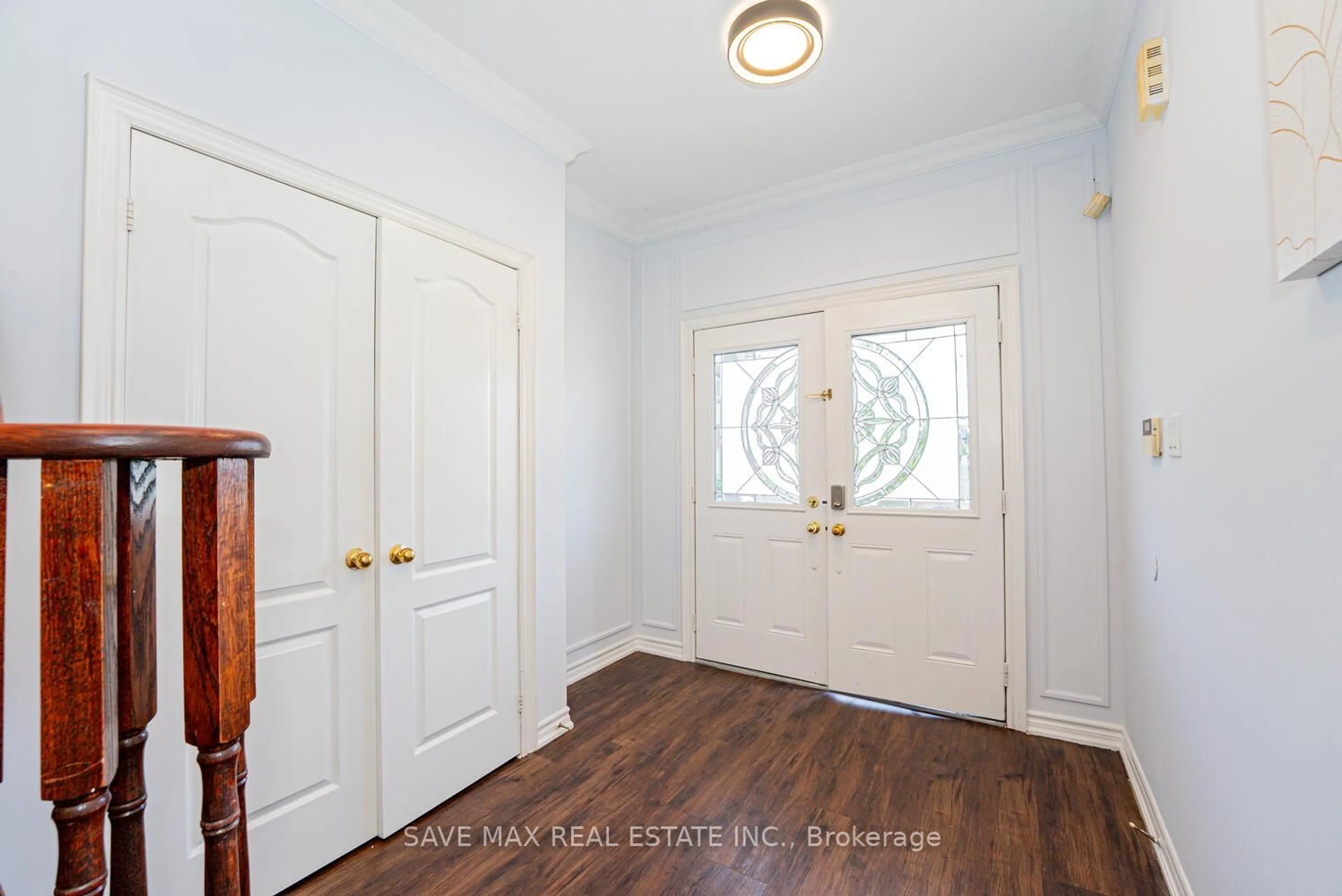 Indoor entryway for 49 Kirkhaven Way, Brampton Ontario L6X 0L8