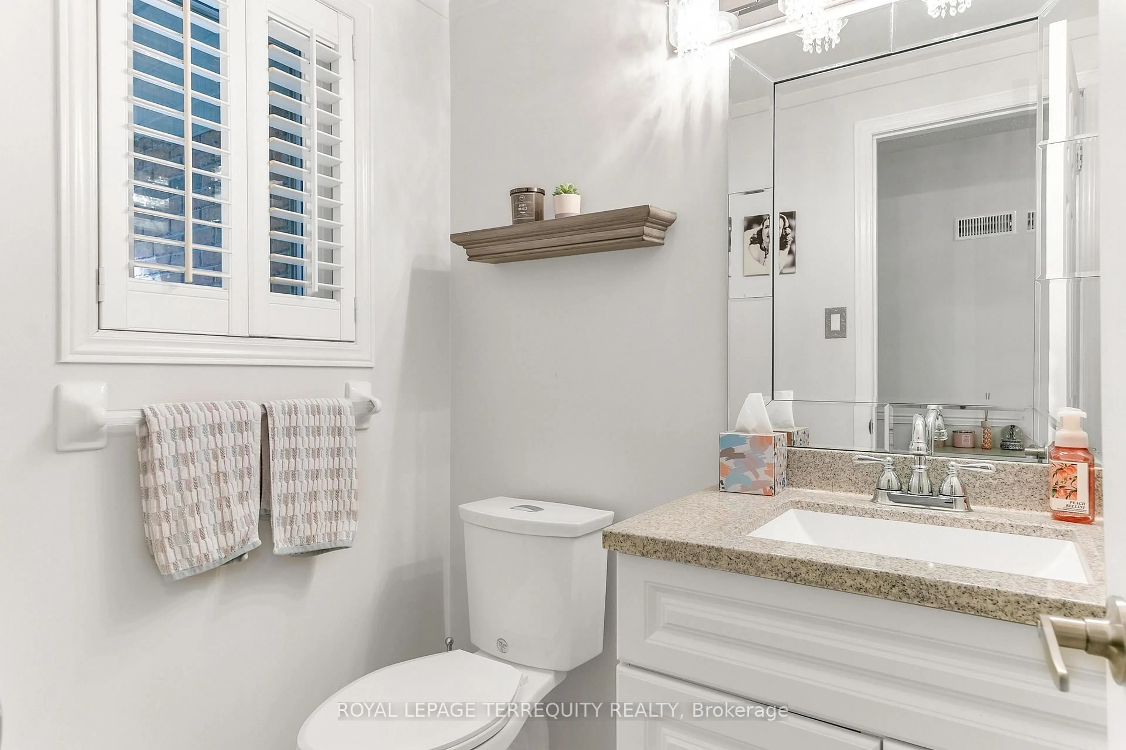 Contemporary bathroom, ceramic/tile floor for 372 Queens Dr, Toronto Ontario M6L 1M5