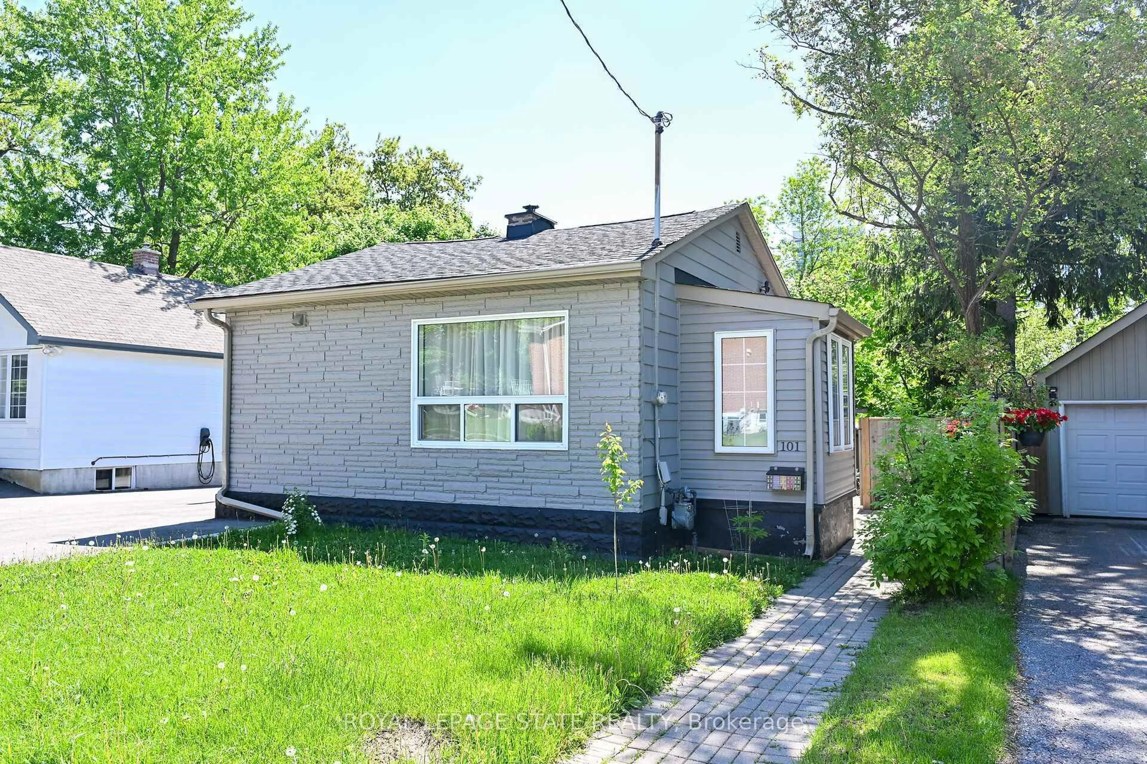 Unknown for 101 Church St, Brampton Ontario L6V 1G7