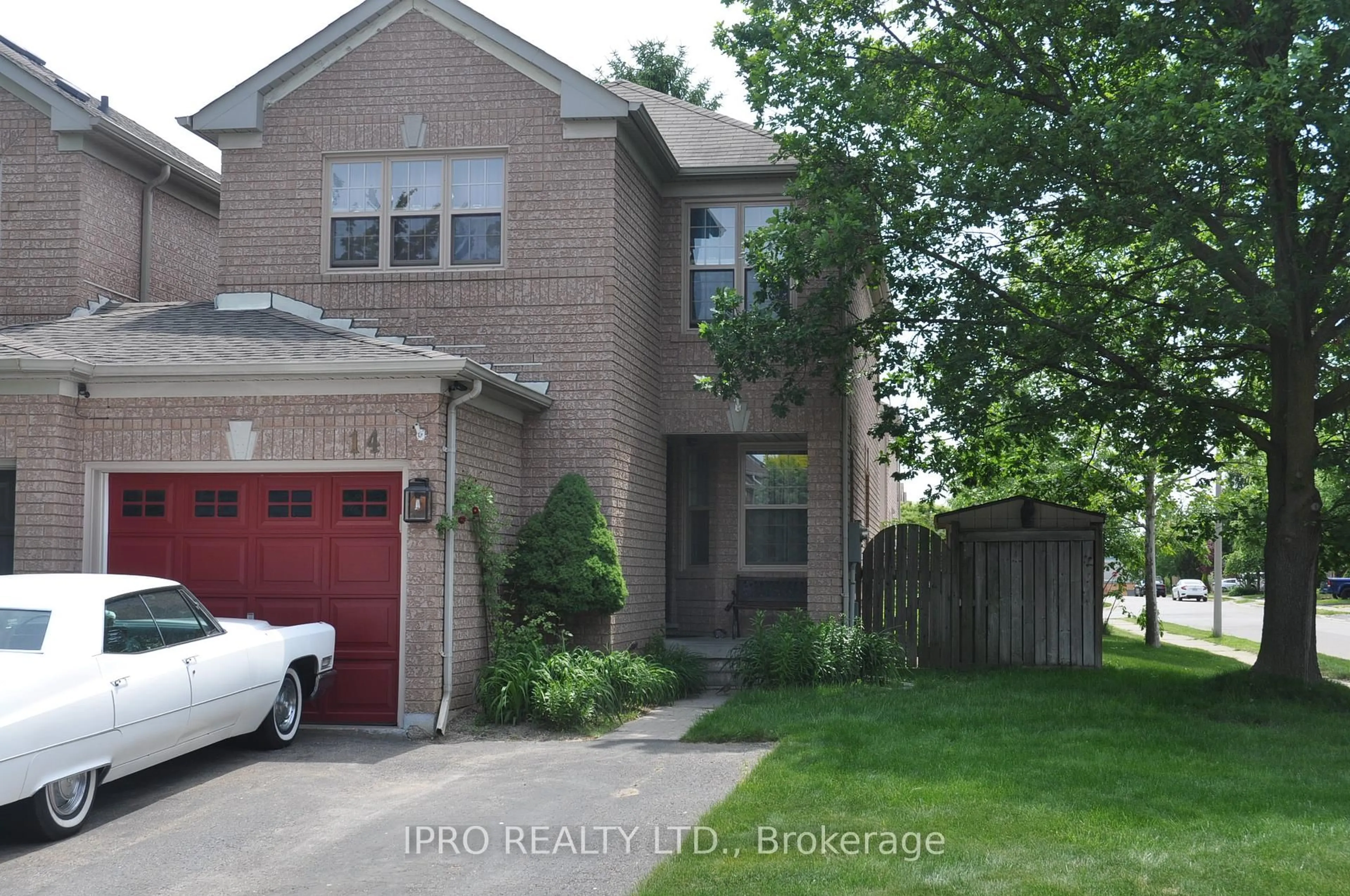Home with brick exterior material, street for 14 Forestgrove Circ, Brampton Ontario L6Z 4T3